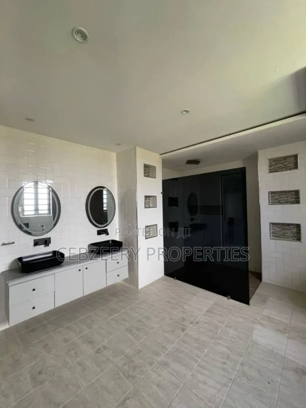 5bdrm Duplex in Osapa london for sale in Osapa london