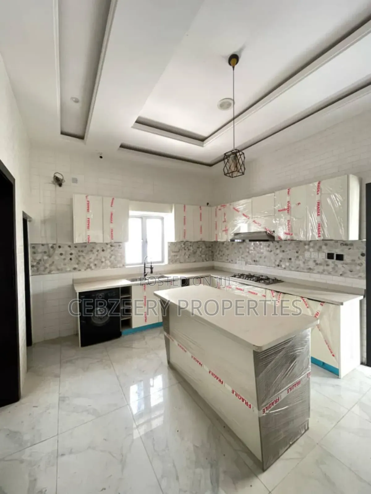 5bdrm Duplex in Osapa london for sale in Osapa london