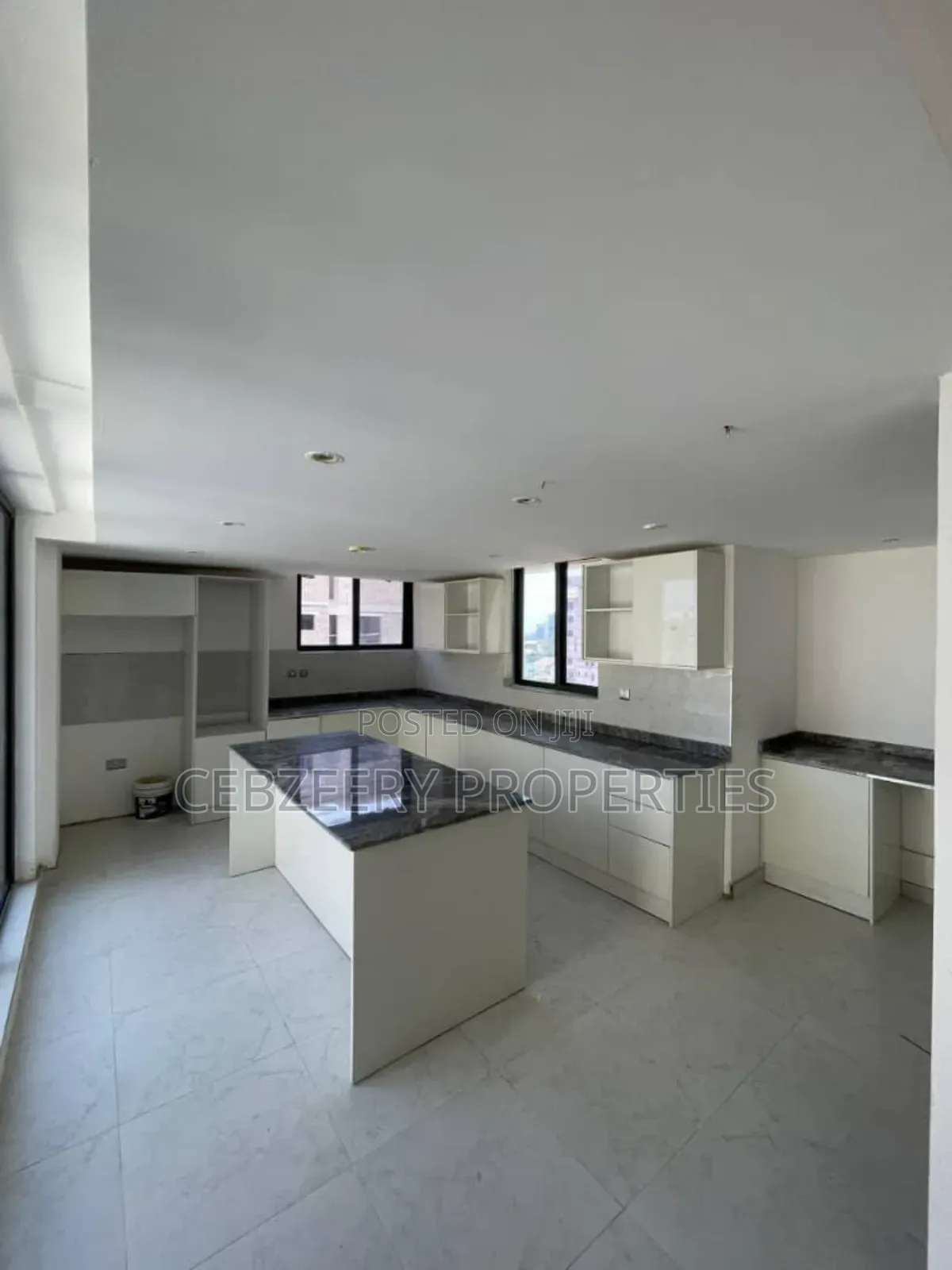 4bdrm Penthouse in Victoria Island for sale in Victoria Island