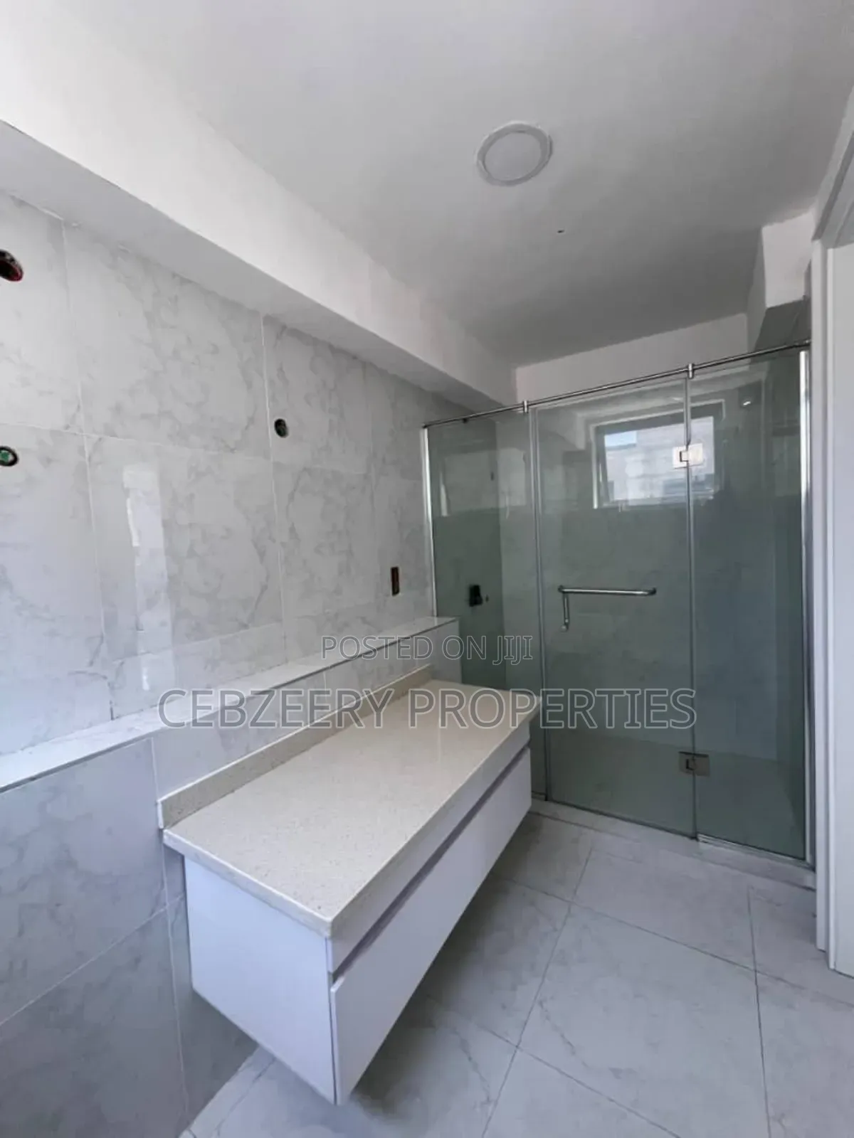 4bdrm Penthouse in Victoria Island for sale in Victoria Island