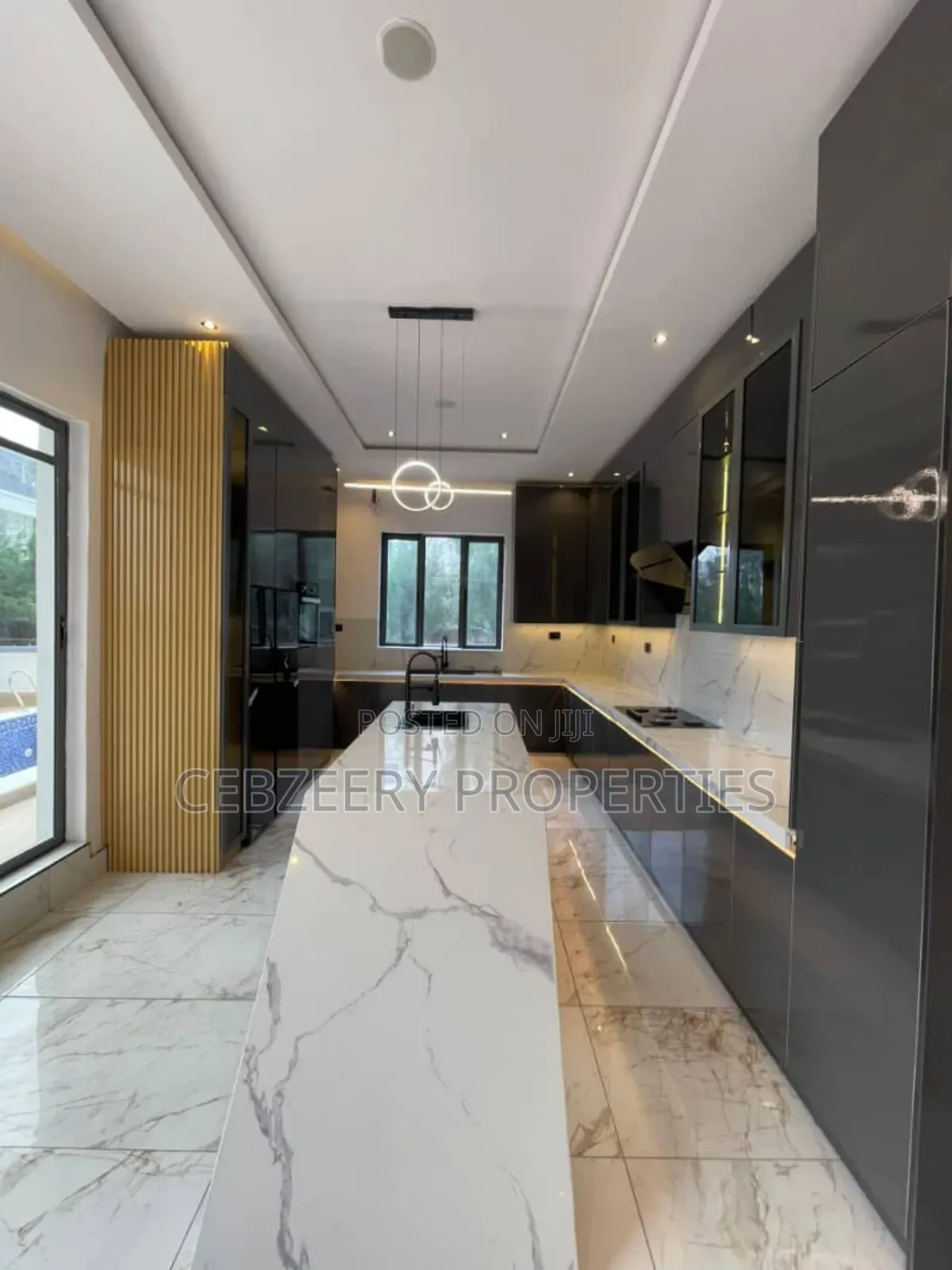 6bdrm Duplex in Lekki for sale in Lekki