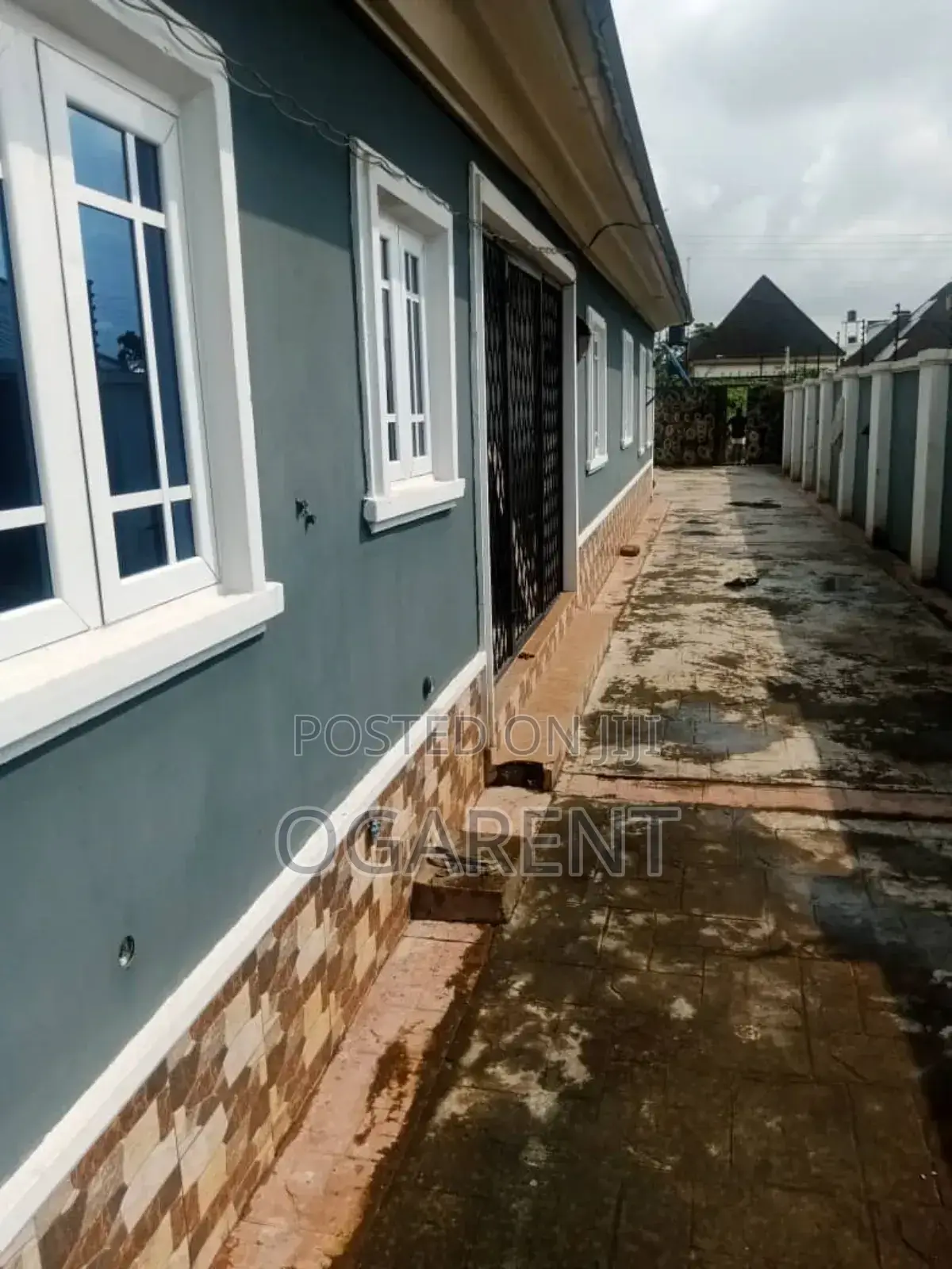 4bdrm Room & Parlour in Benin City for rent in Benin City