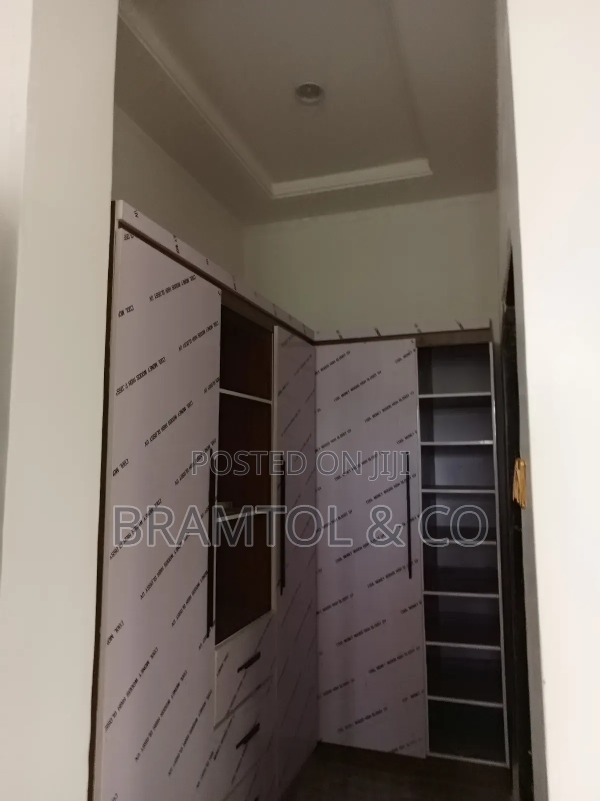 3bdrm Block of Flats in Sabon Lugbe for rent in Sabon Lugbe