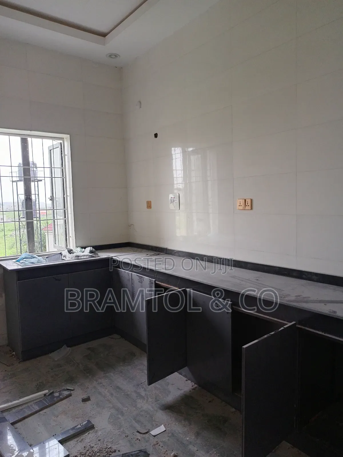 3bdrm Block of Flats in Sabon Lugbe for rent in Sabon Lugbe