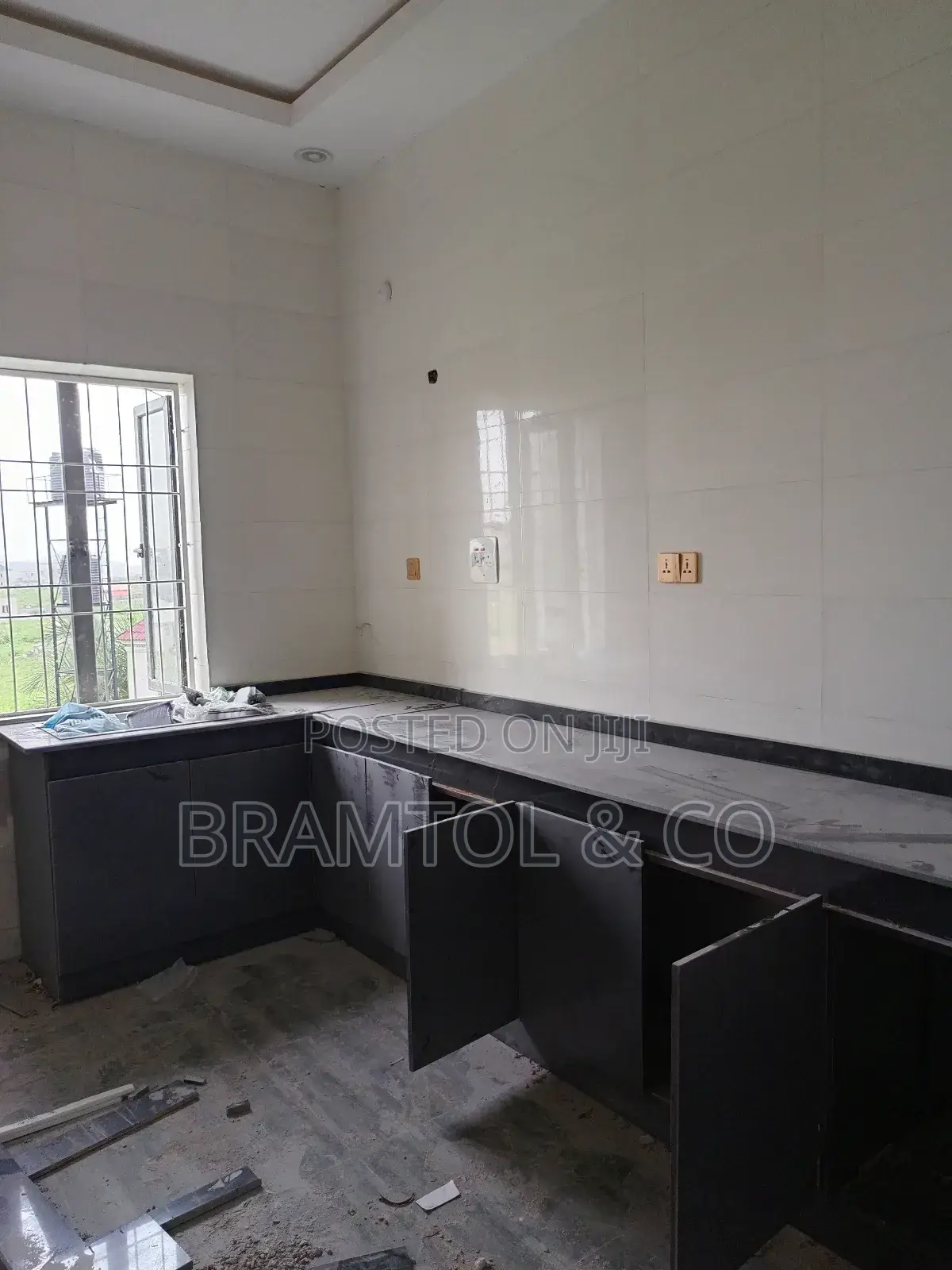 3bdrm Block of Flats in Sabon Lugbe for rent in Sabon Lugbe