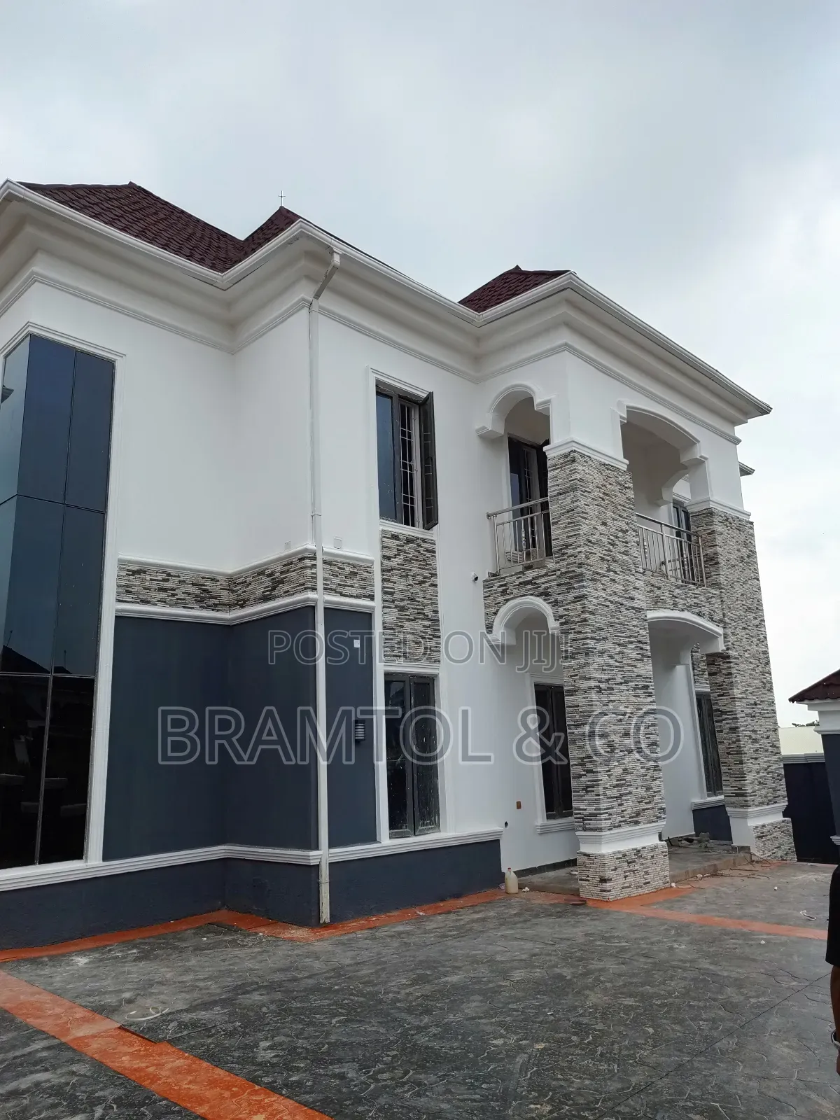 3bdrm Block of Flats in Sabon Lugbe for rent in Sabon Lugbe