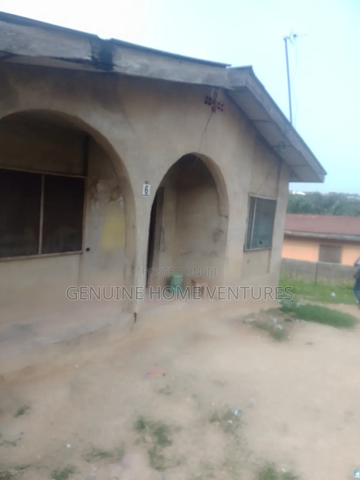 4bdrm House in Jumofak for sale in Jumofak