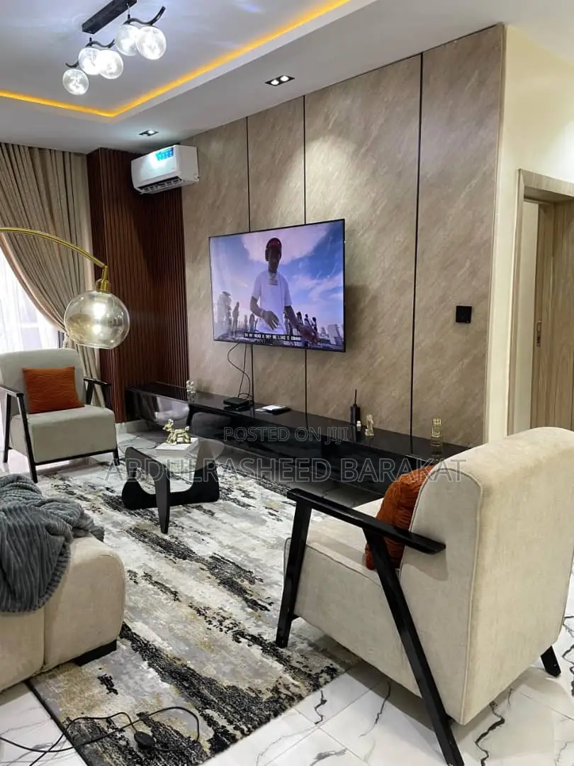 Luxury Two Bedroom Apartment With Snooker in Ikate