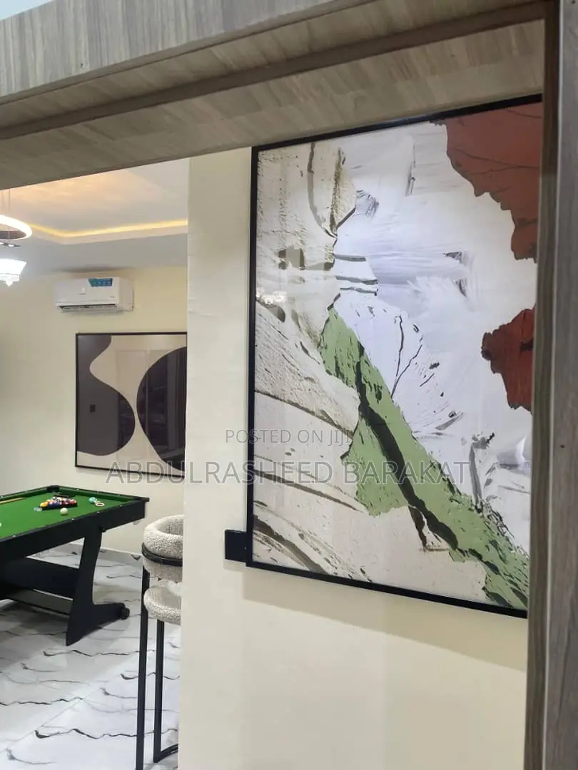 Luxury Two Bedroom Apartment With Snooker in Ikate