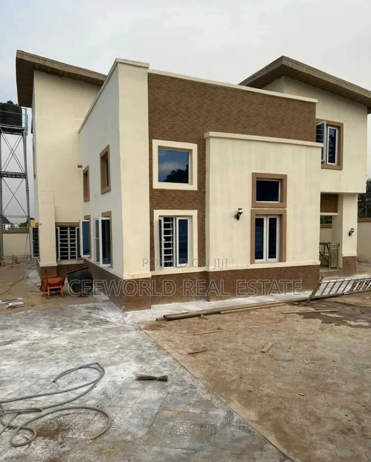 4bdrm Duplex in Alalubosa Gra for sale in Alalubosa