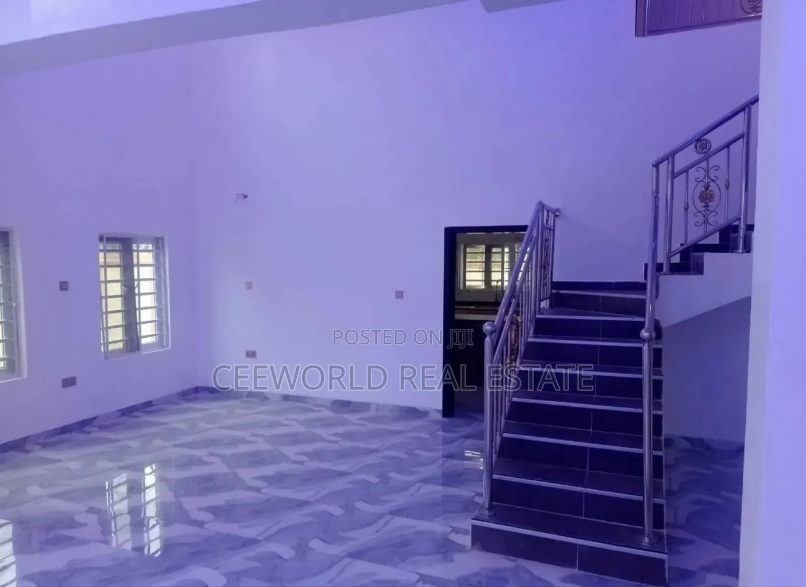 4bdrm Duplex in Alalubosa Gra for sale in Alalubosa