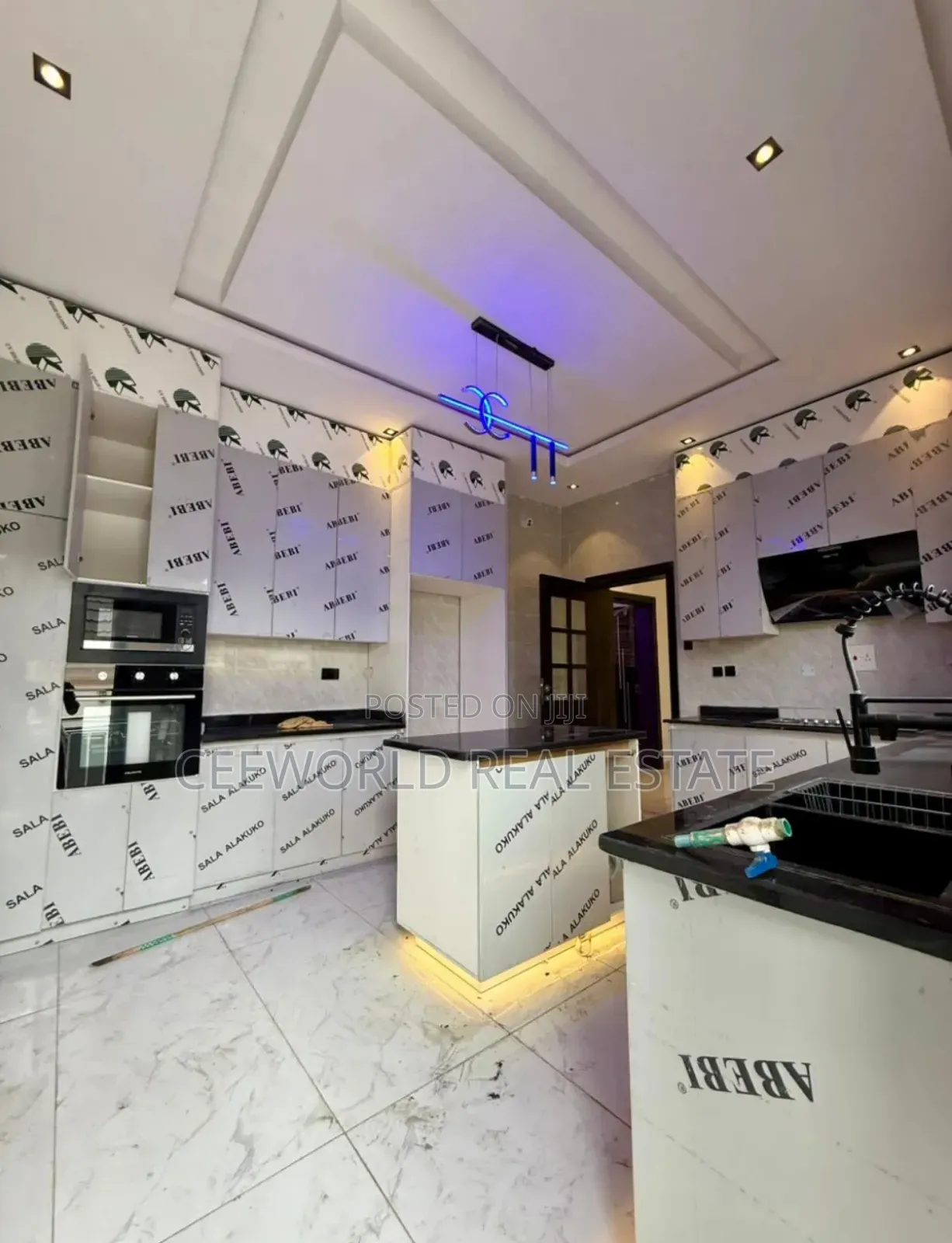 5bdrm Duplex in Carlton Gate Estate, Akobo for sale in Akobo