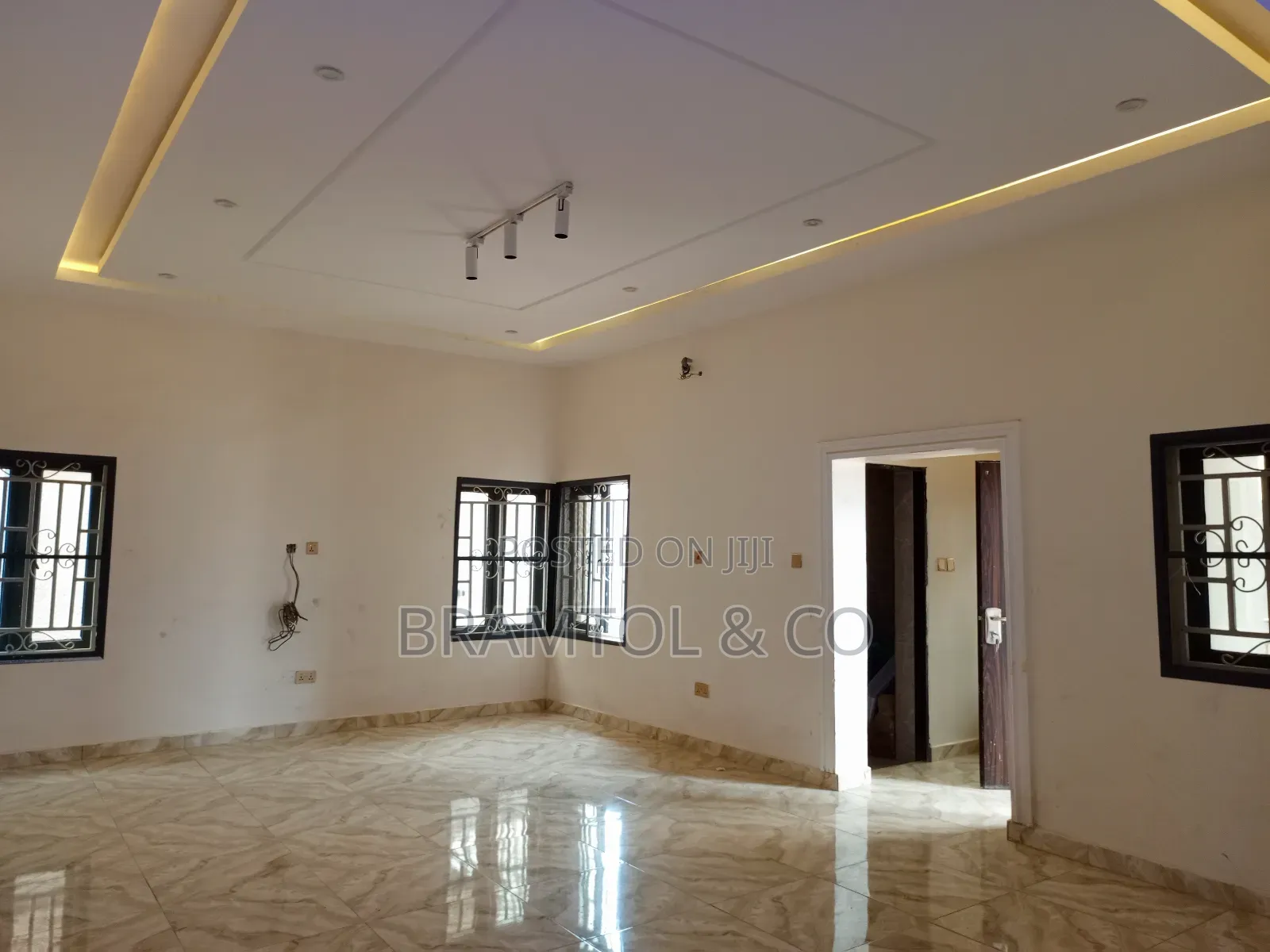 2bdrm Block of Flats in Lugbe District for rent in Lugbe District