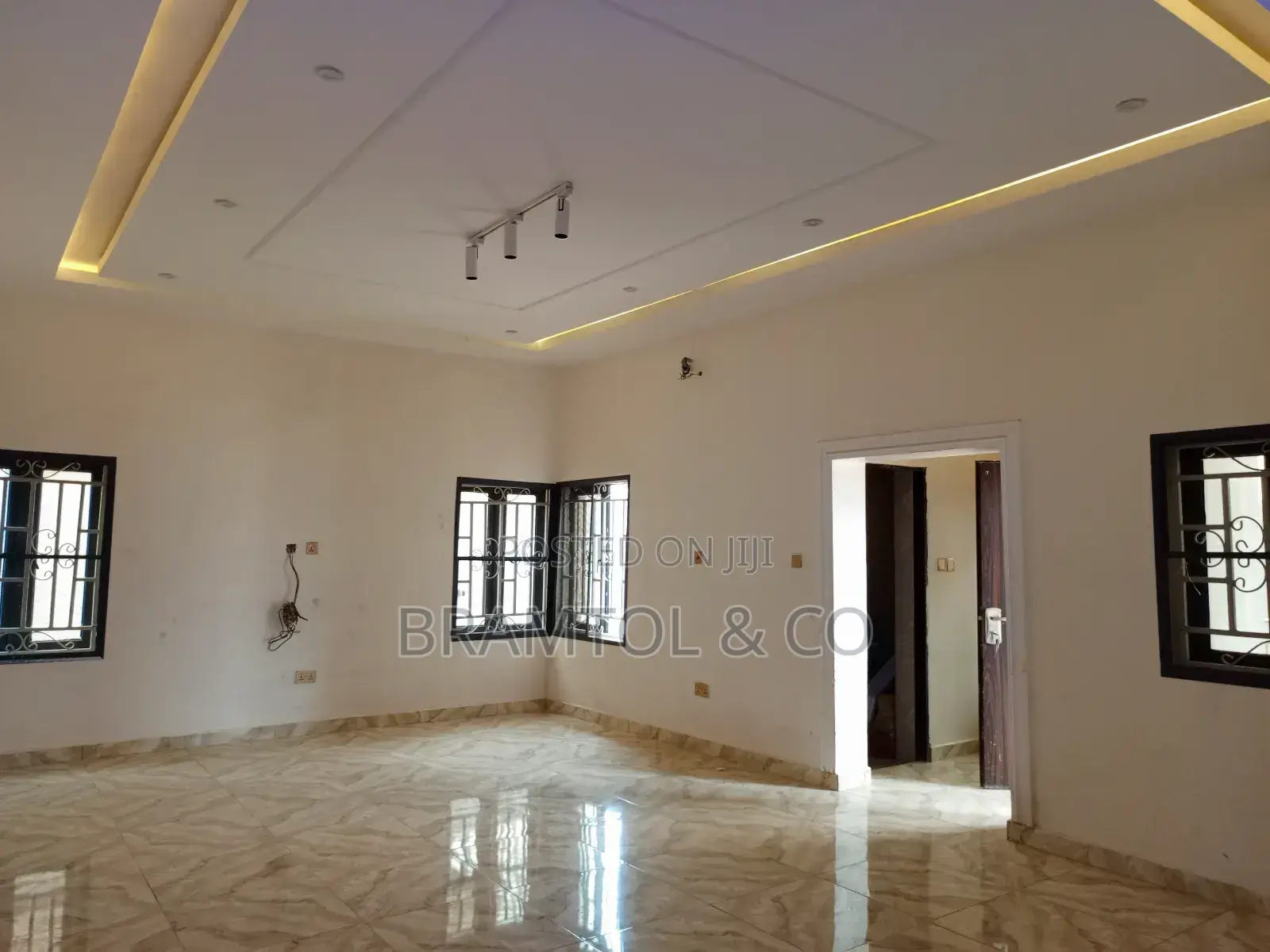 2bdrm Block of Flats in Lugbe District for rent in Lugbe District