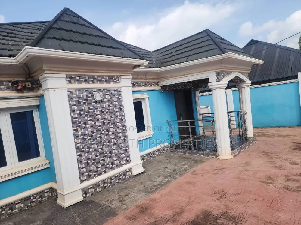 4bdrm Bungalow in Second Avian, Ibadan for sale in Ibadan