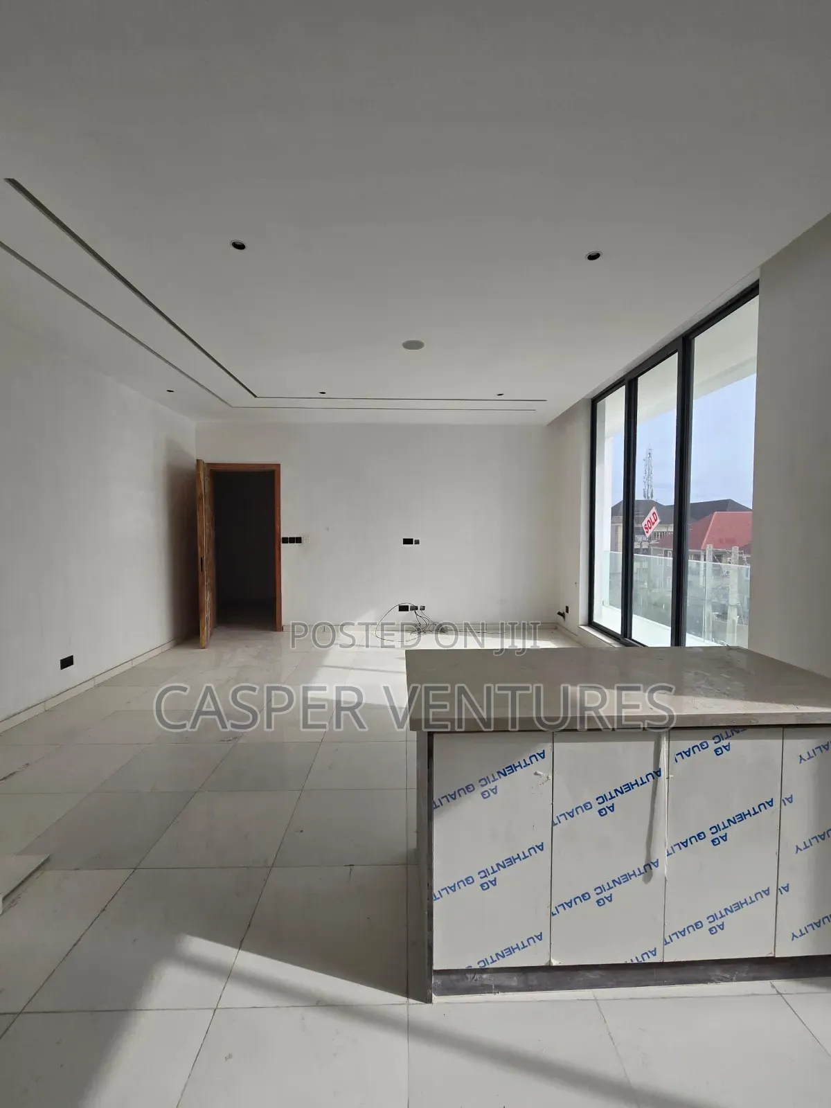 2bdrm Block of Flats in Admiralty Way, Lekki Phase 1 for sale in Lekki Phase 1