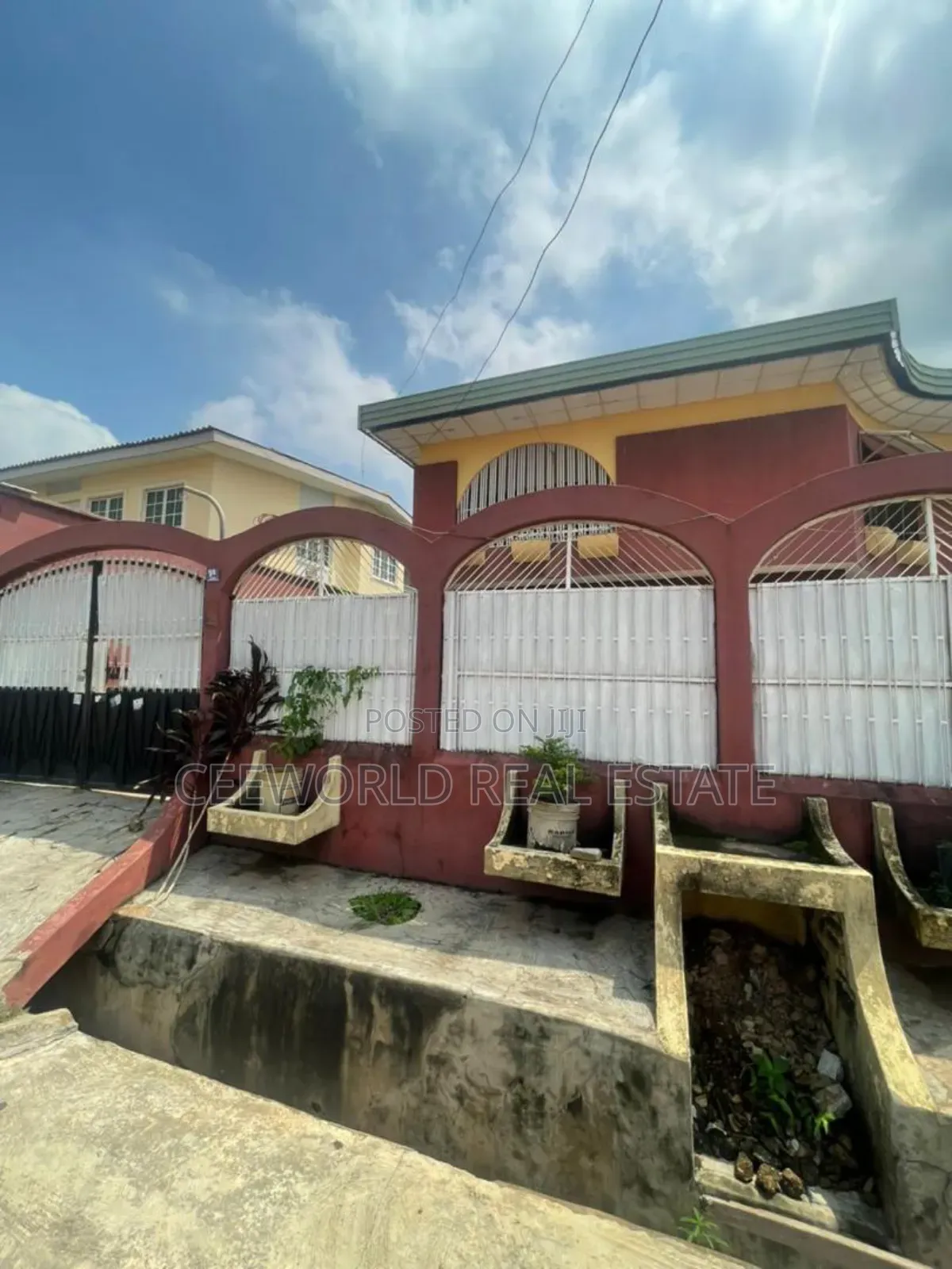 5 Bedroom Duplex With Room and Parlor Bq in Bodija