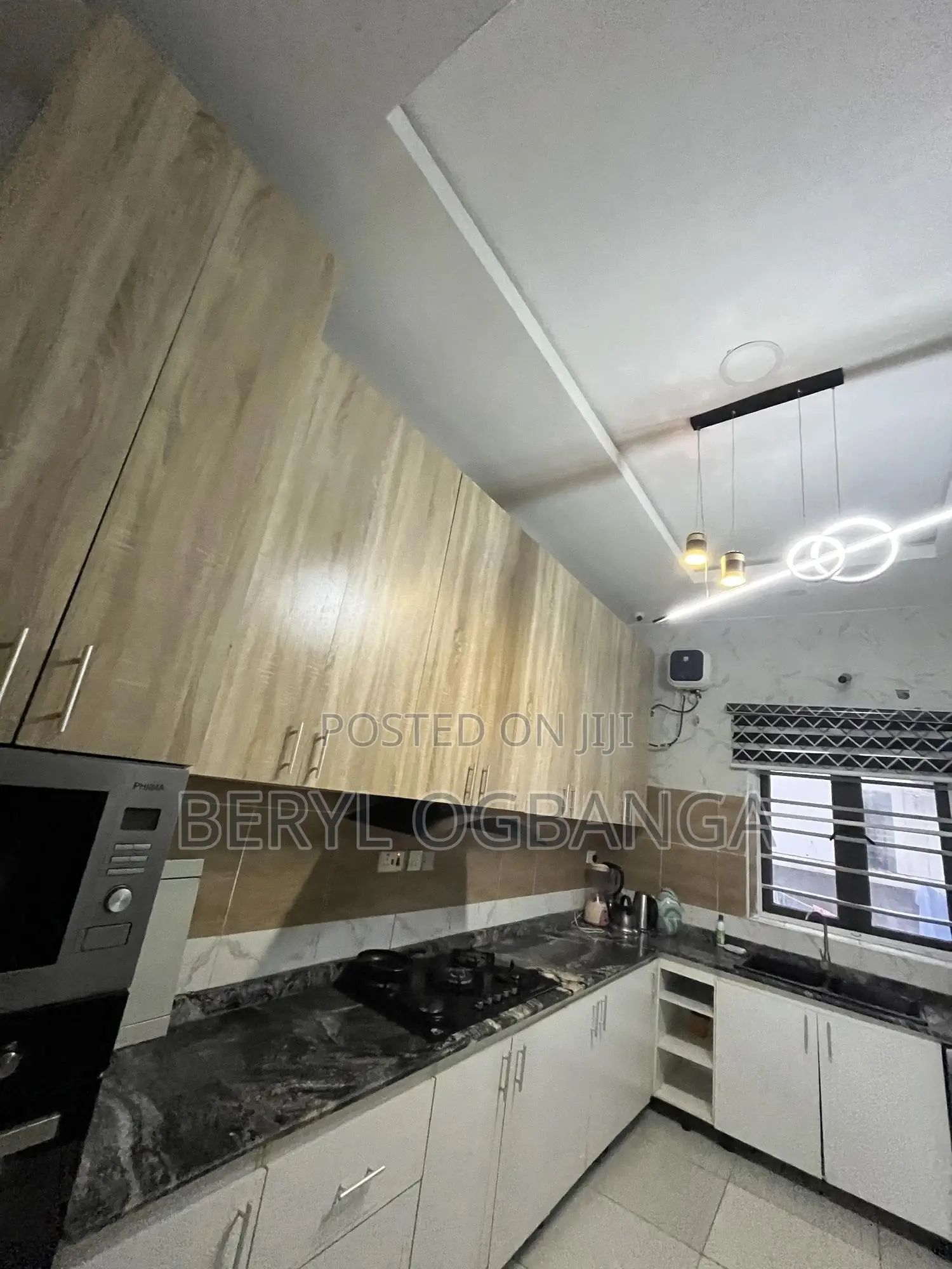 Monthly Room Available With 24hrs Light,Wifi,Pool and Gym in Lekki Phase 2