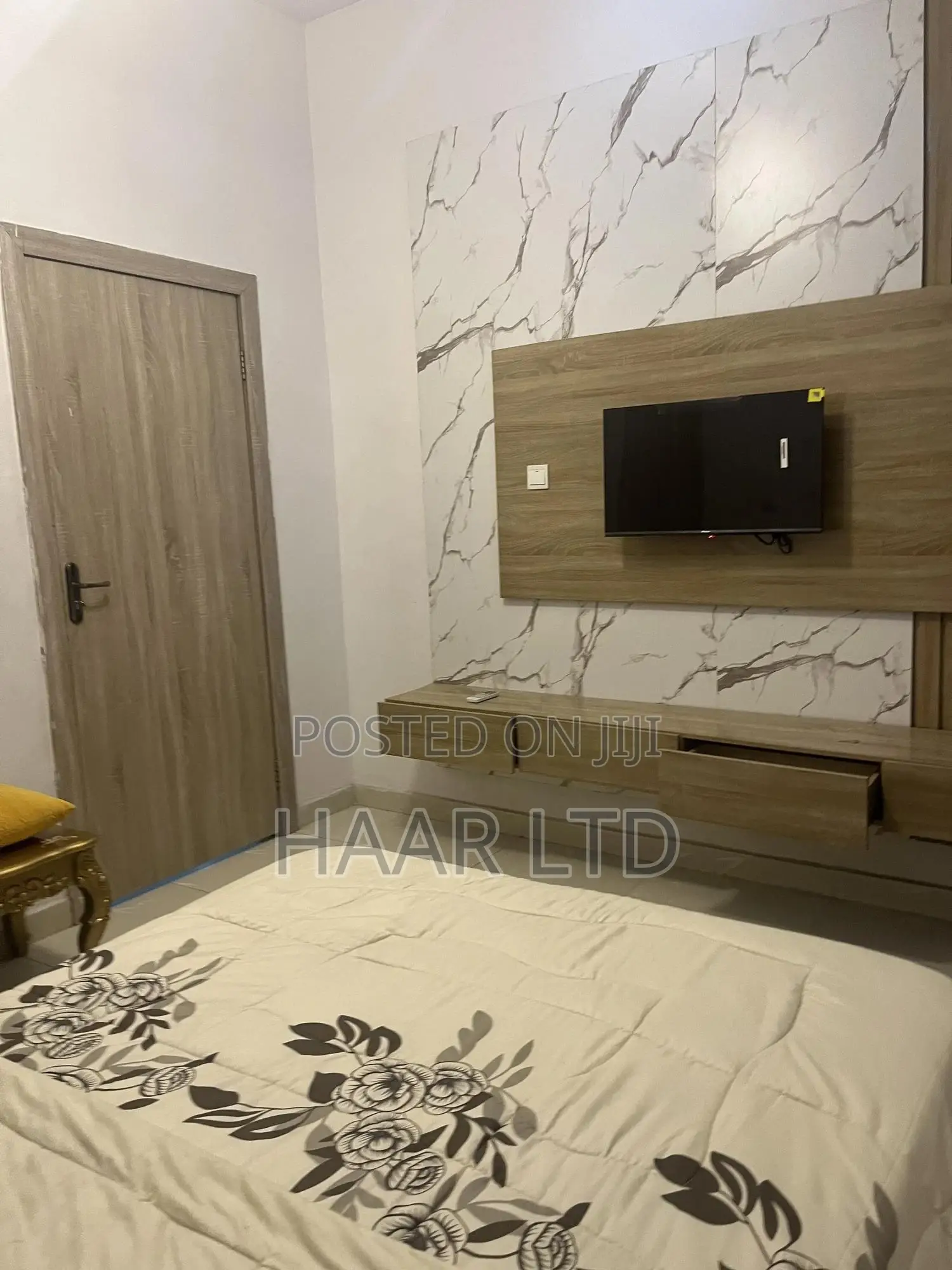 Daily Room Per Day With 24hrs Light and Wifi in Lekki Phase 2
