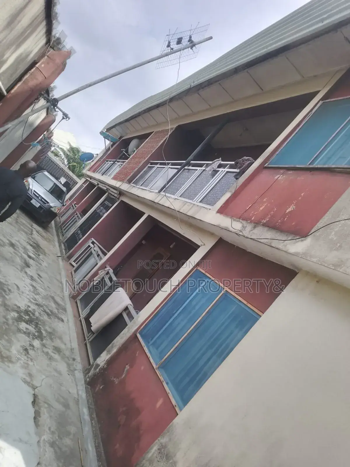 3bdrm Block of Flats in Akowonjo Egbeda for sale in Akowonjo
