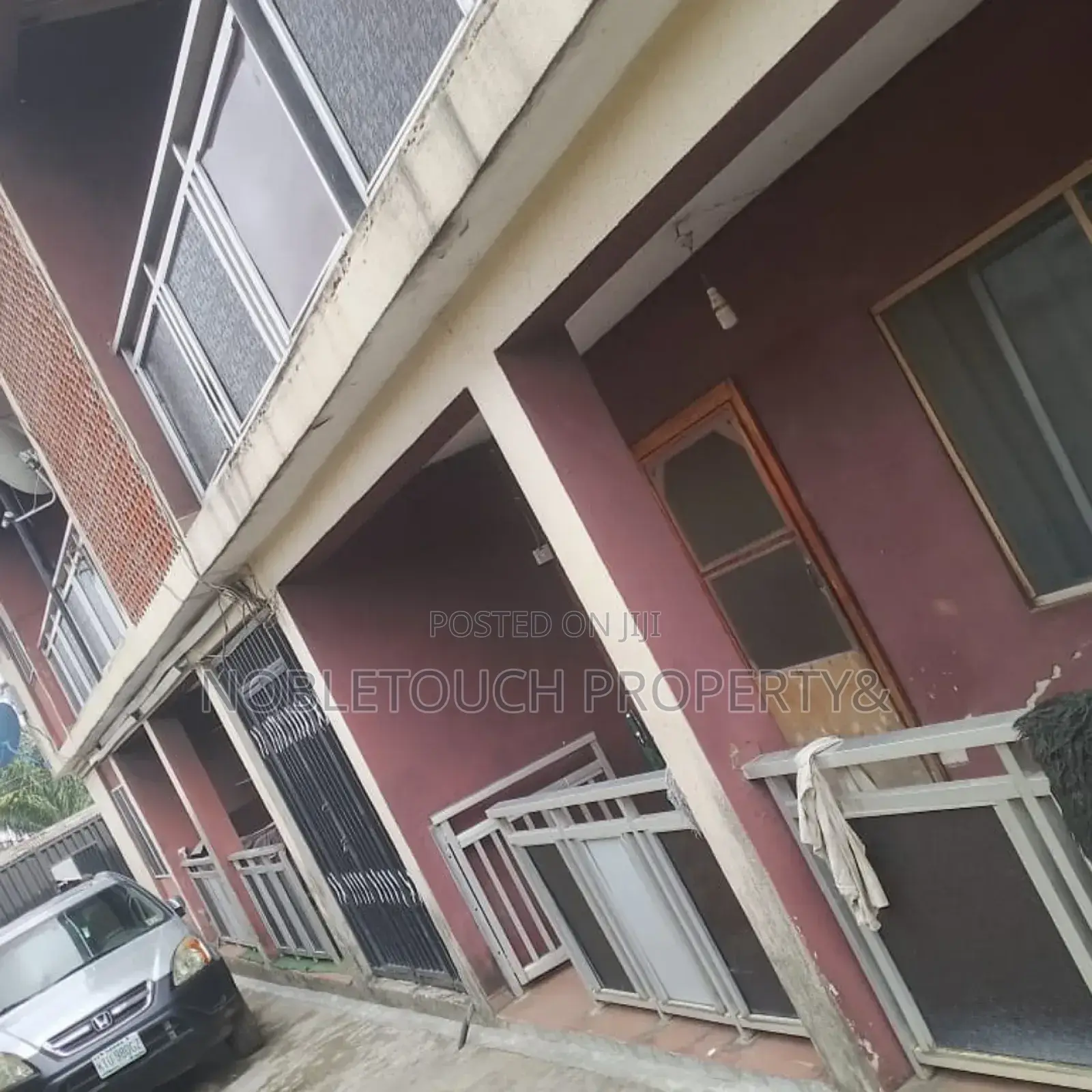 3bdrm Block of Flats in Akowonjo Egbeda for sale in Akowonjo
