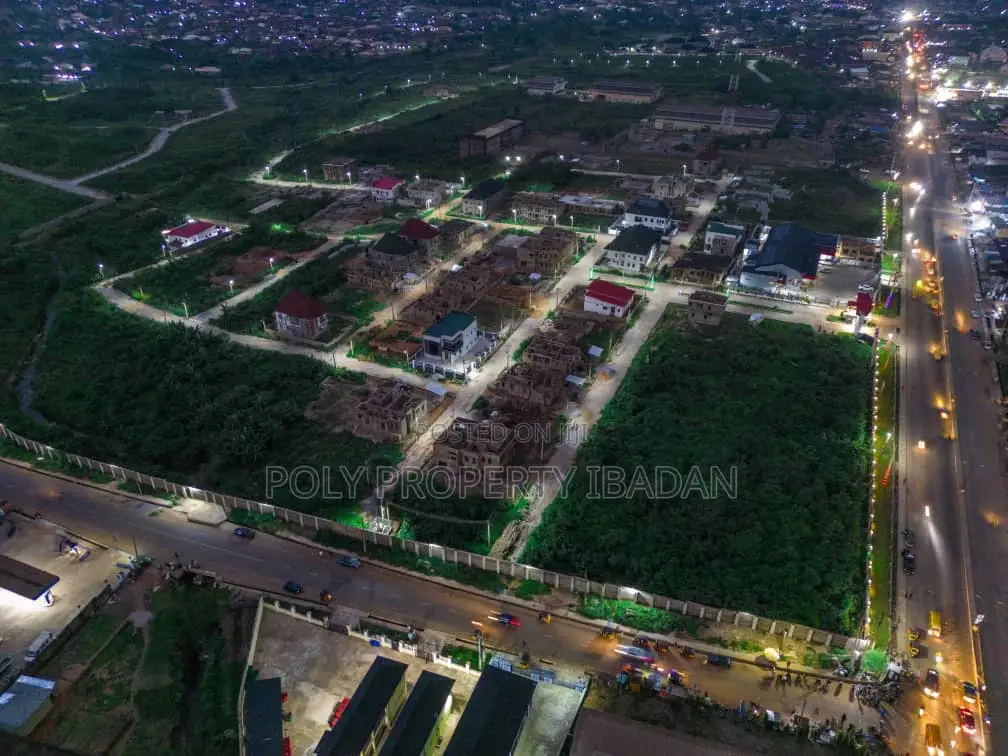 Rayfield Gardens City Estate, Christopher Alao Akala Gra in Ibadan