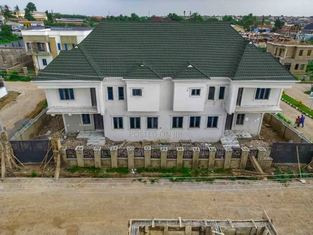 3bdrm Duplex in Rayfield Gardens, Ibadan for sale in Ibadan