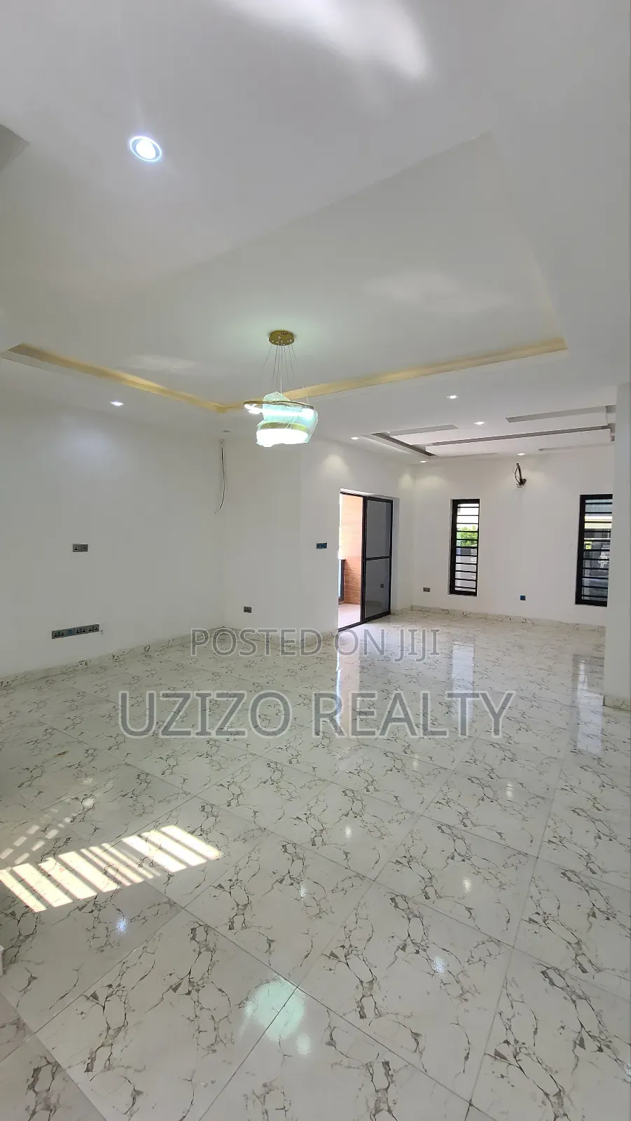 5bdrm Duplex in Fountain Springs, Sangotedo for sale in Sangotedo