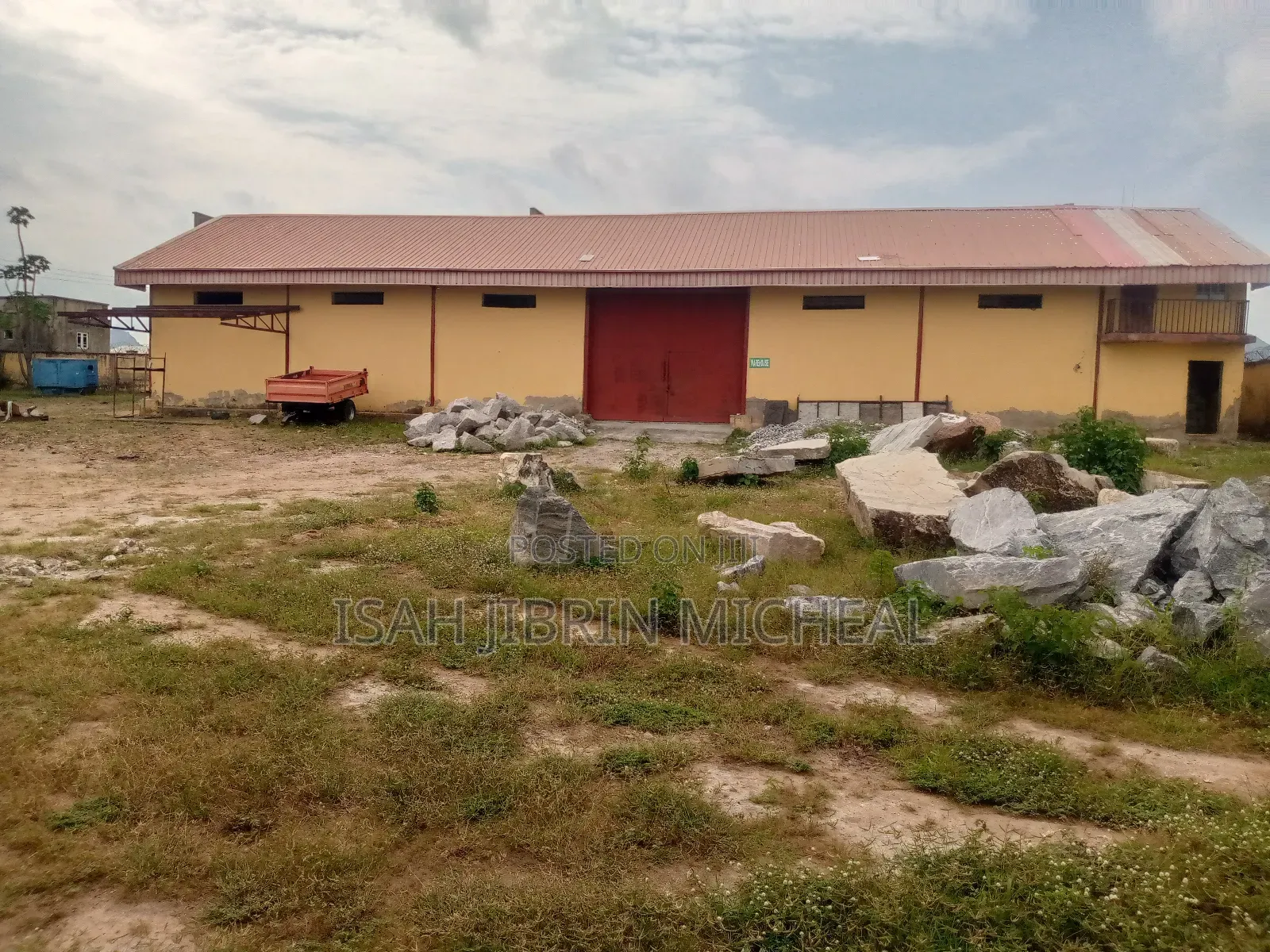 Massive 300sqm Warehouse at Deidei Market for Rent in Kubwa