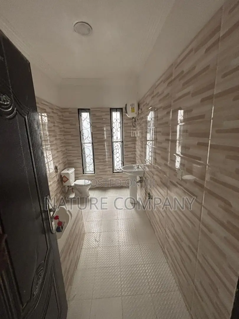 4bdrm Duplex in Ikate for rent in Ikate