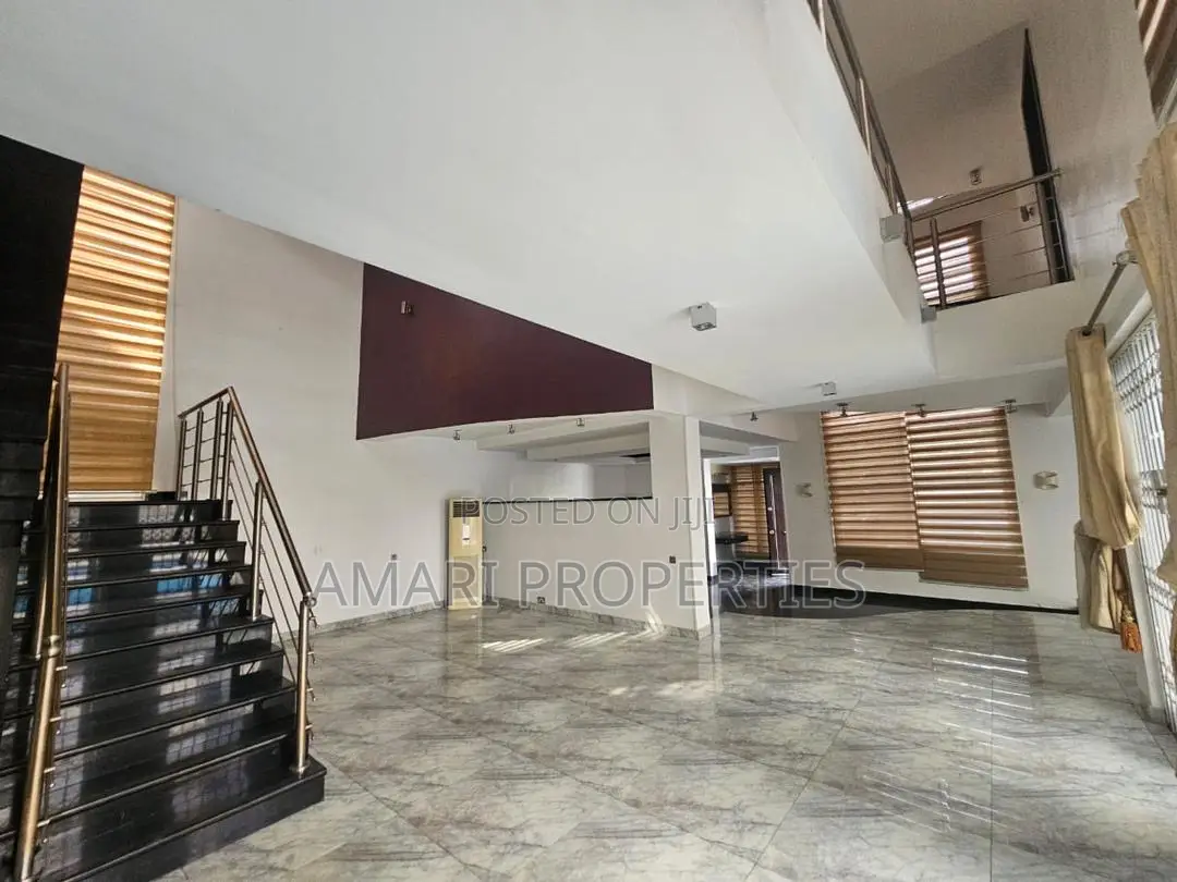 5bdrm Duplex in Banana Island for rent in Banana Island