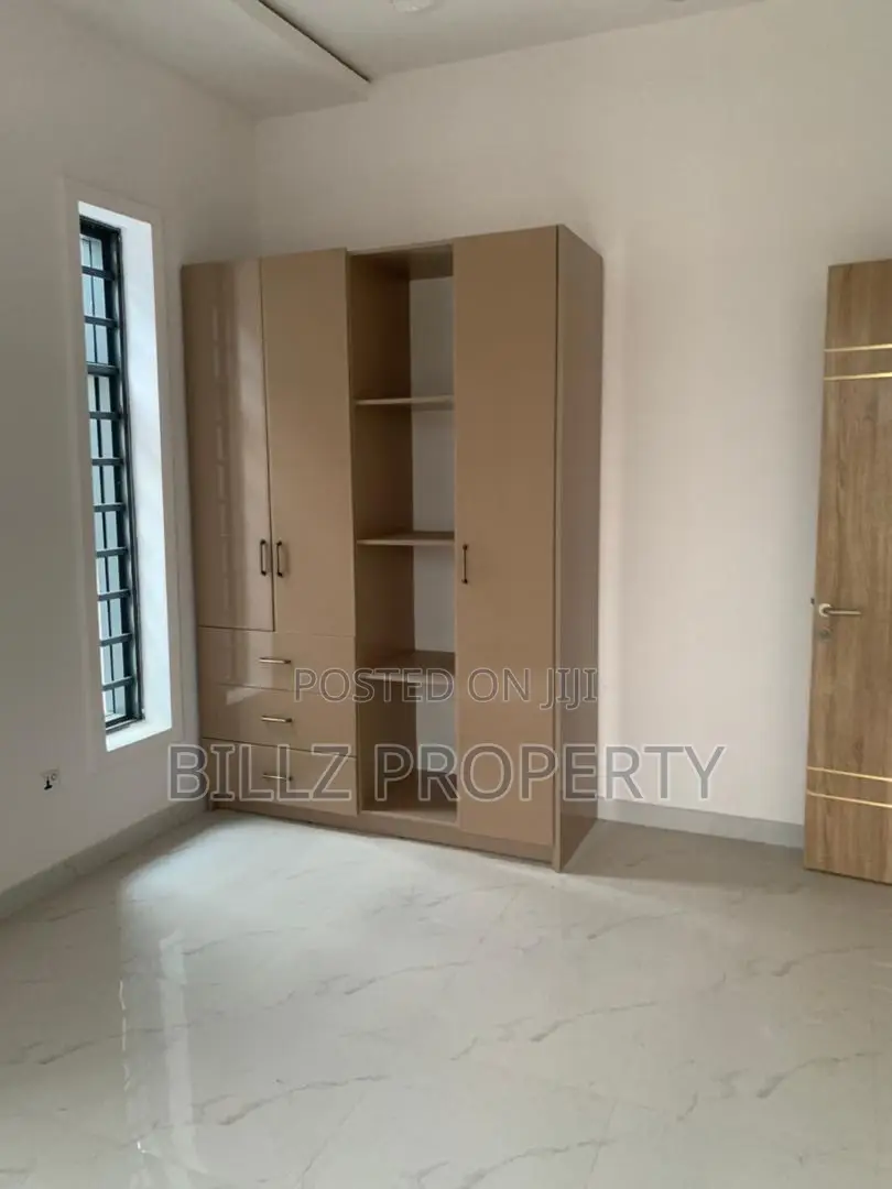 Furnished 3bdrm Apartment in Magodo Phase 1, Berger for sale in Berger