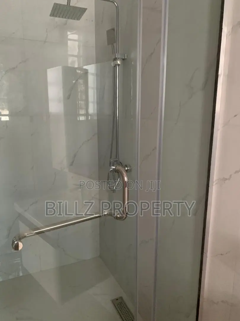 Furnished 3bdrm Apartment in Magodo Phase 1, Berger for sale in Berger