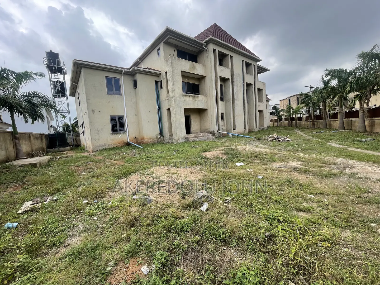 22 Room Hotel With Furniture in Kado