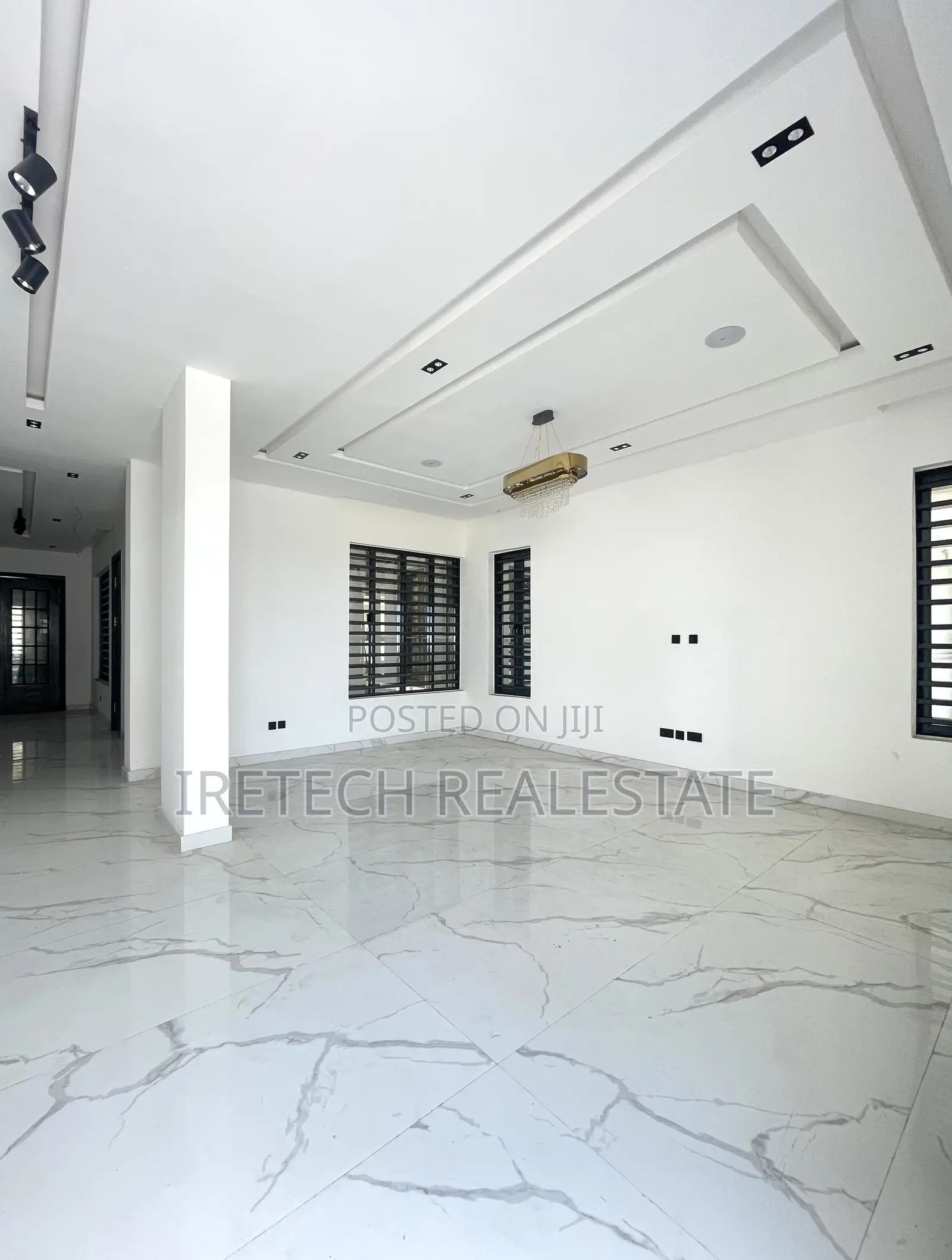 5bdrm Duplex in Megamound Estate, Lekki for sale in Lekki