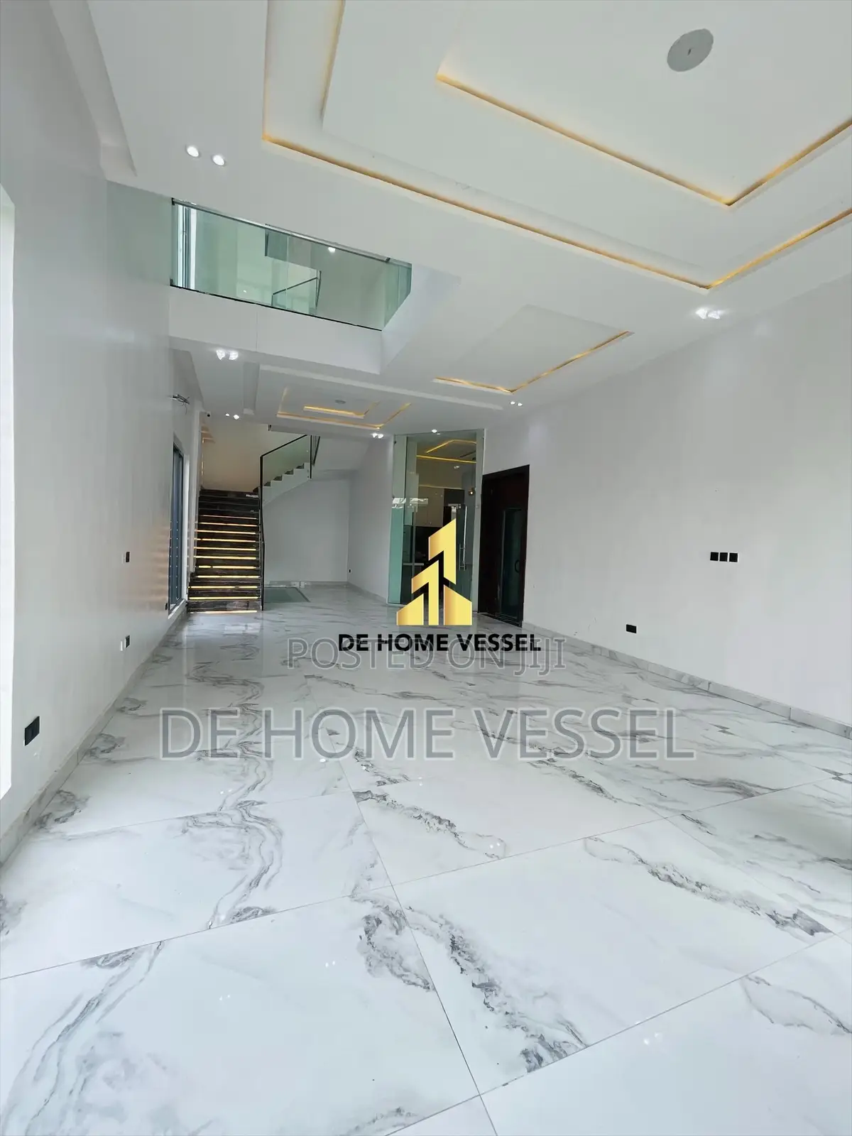 5bdrm Duplex in Osapa london for sale in Osapa london
