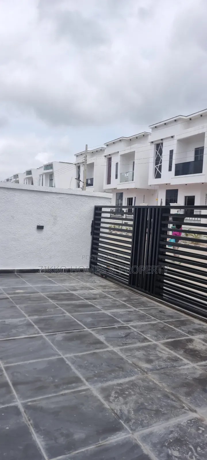 5bdrm Duplex in Ajah for sale in Ado / Ajah