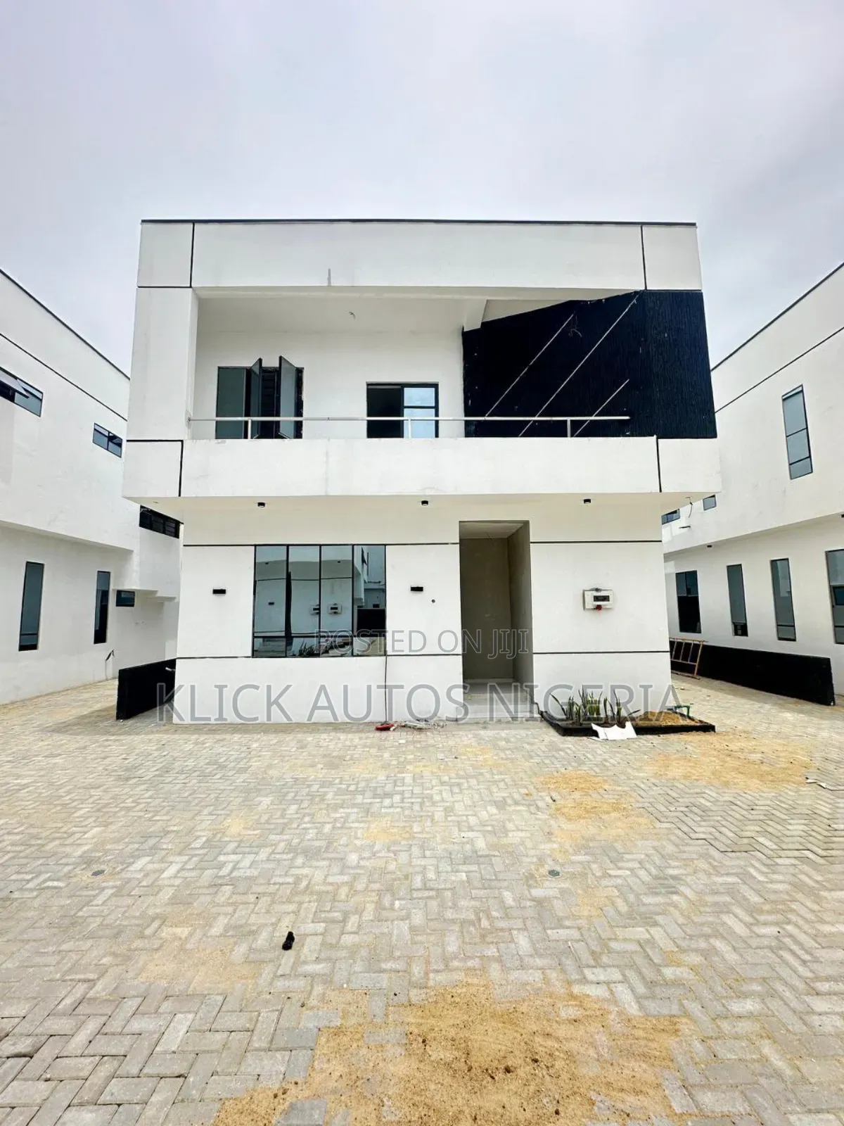 Furnished 4bdrm Duplex in Lekki for sale in Lekki