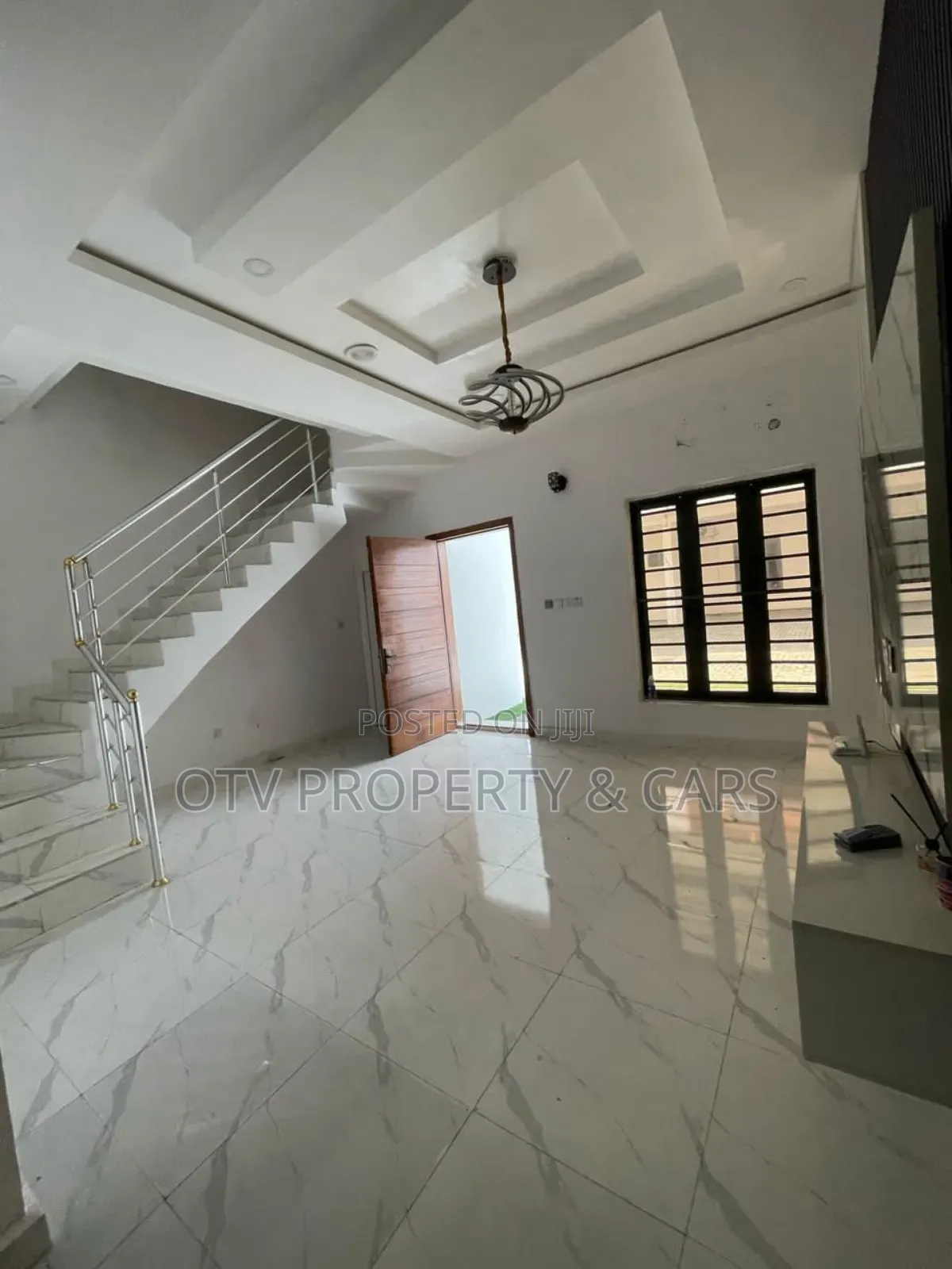 Furnished 2bdrm Townhouse/Terrace in Ikota for sale in Ikota