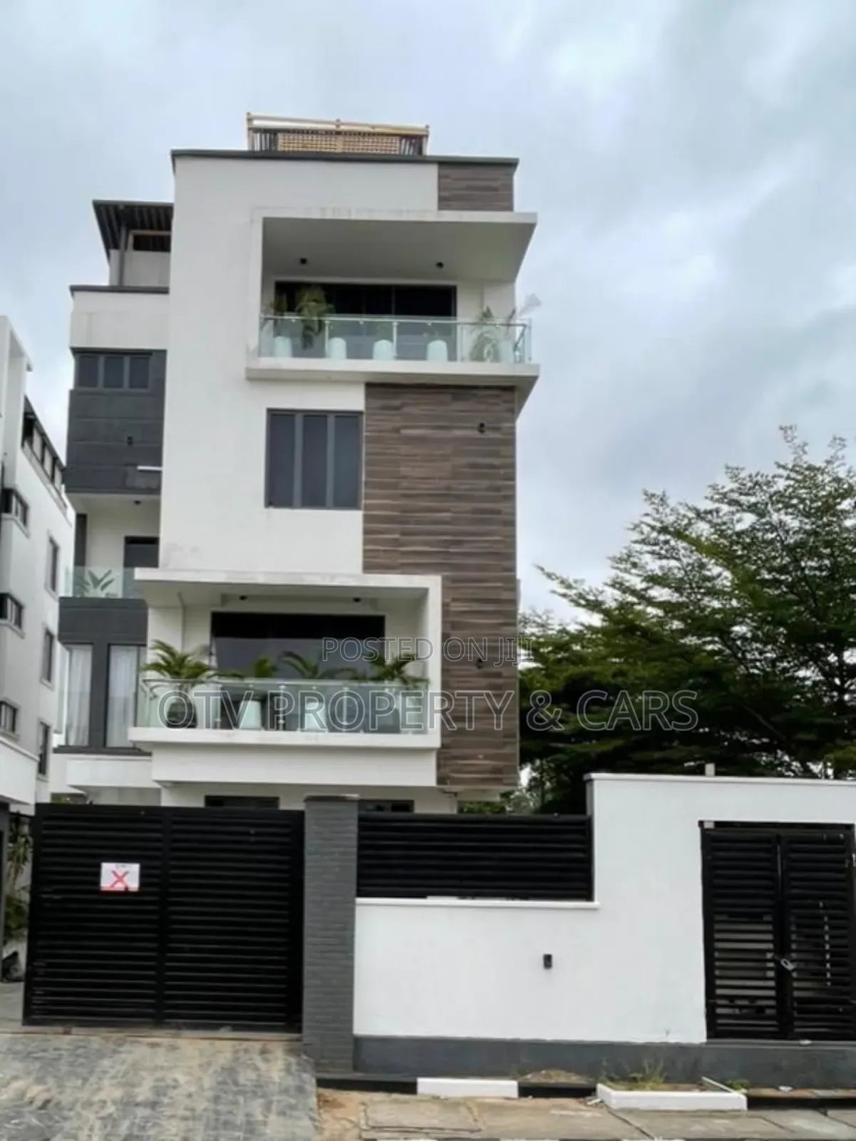Furnished 5bdrm Duplex in Banana Island for sale in Banana Island