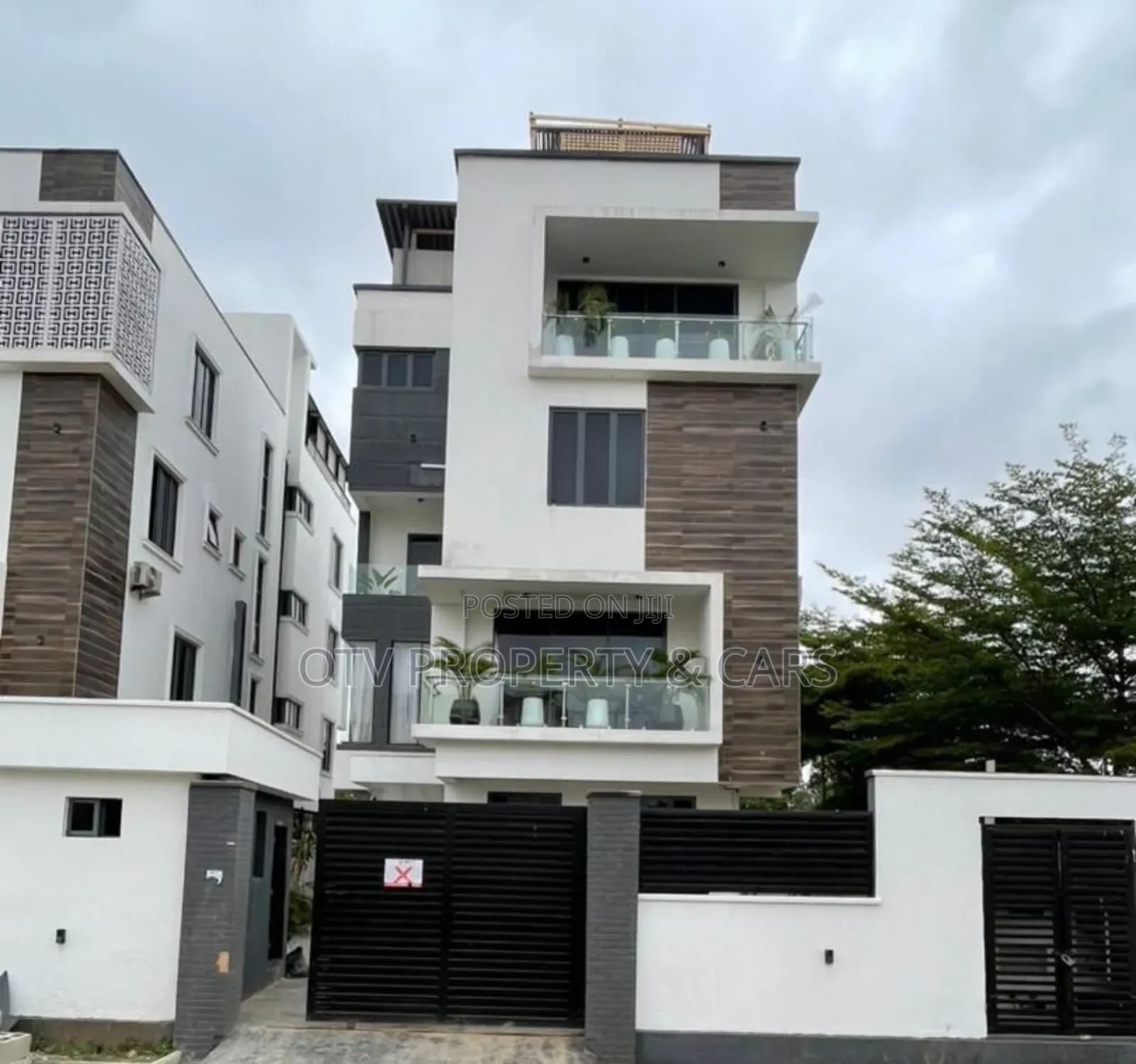 Furnished 5bdrm Duplex in Banana Island for sale in Banana Island