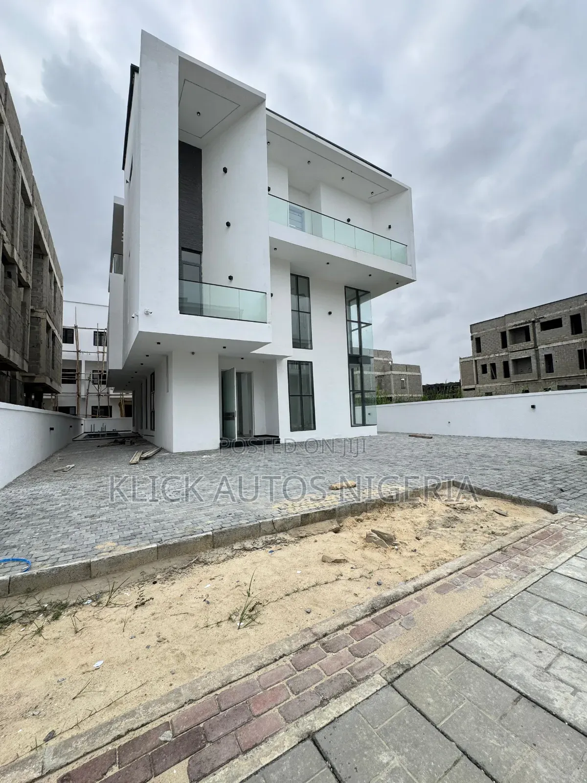 5bdrm Duplex in Lekki for sale in Lekki