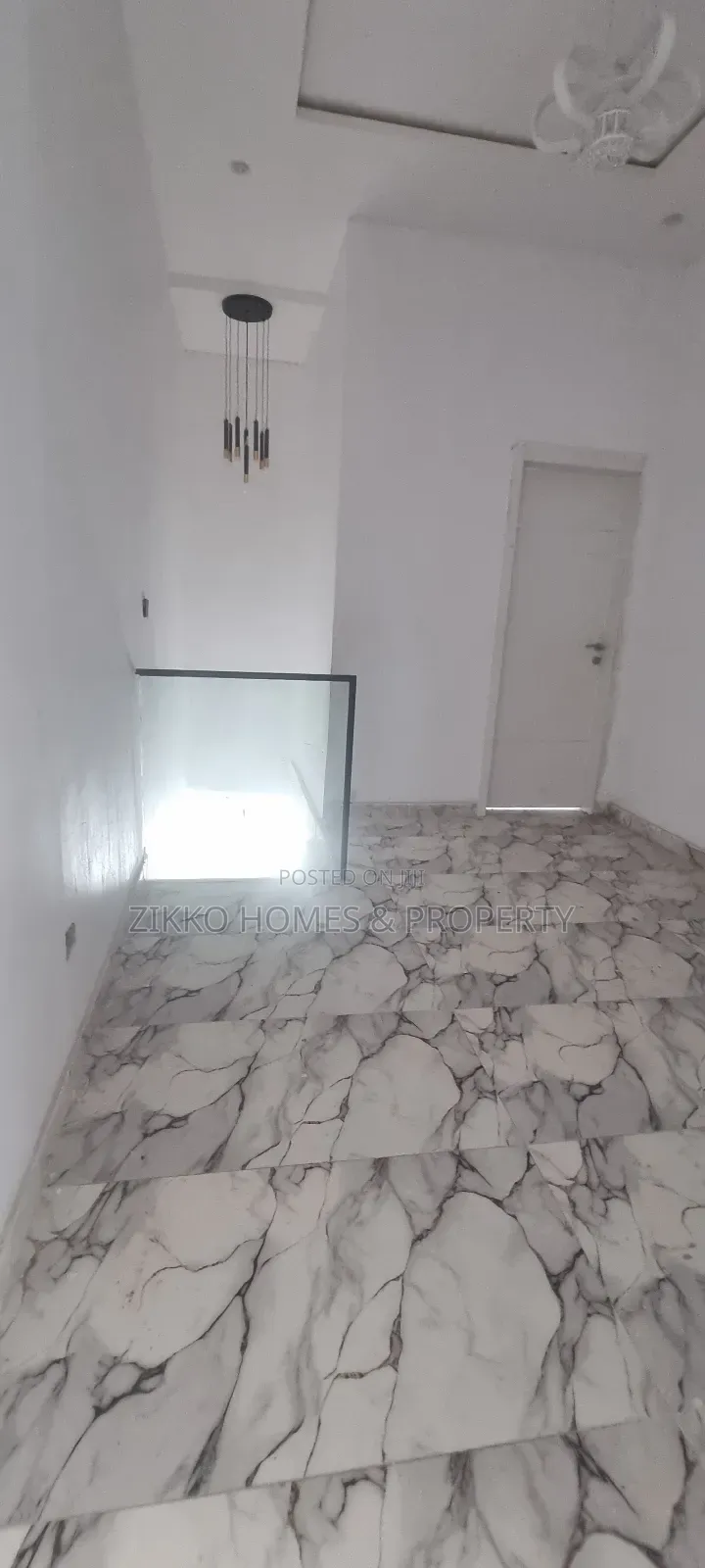 4bdrm Duplex in Ikota Gra, Chevron for sale in Chevron
