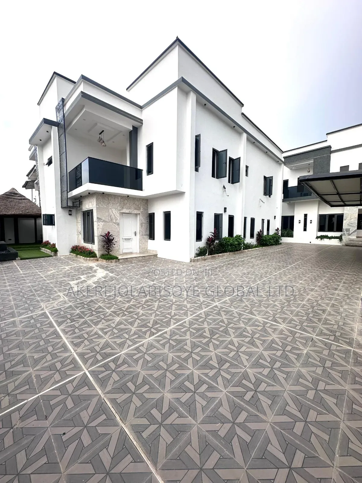 4bdrm Duplex in Gwarinpa Main for sale in Gwarinpa