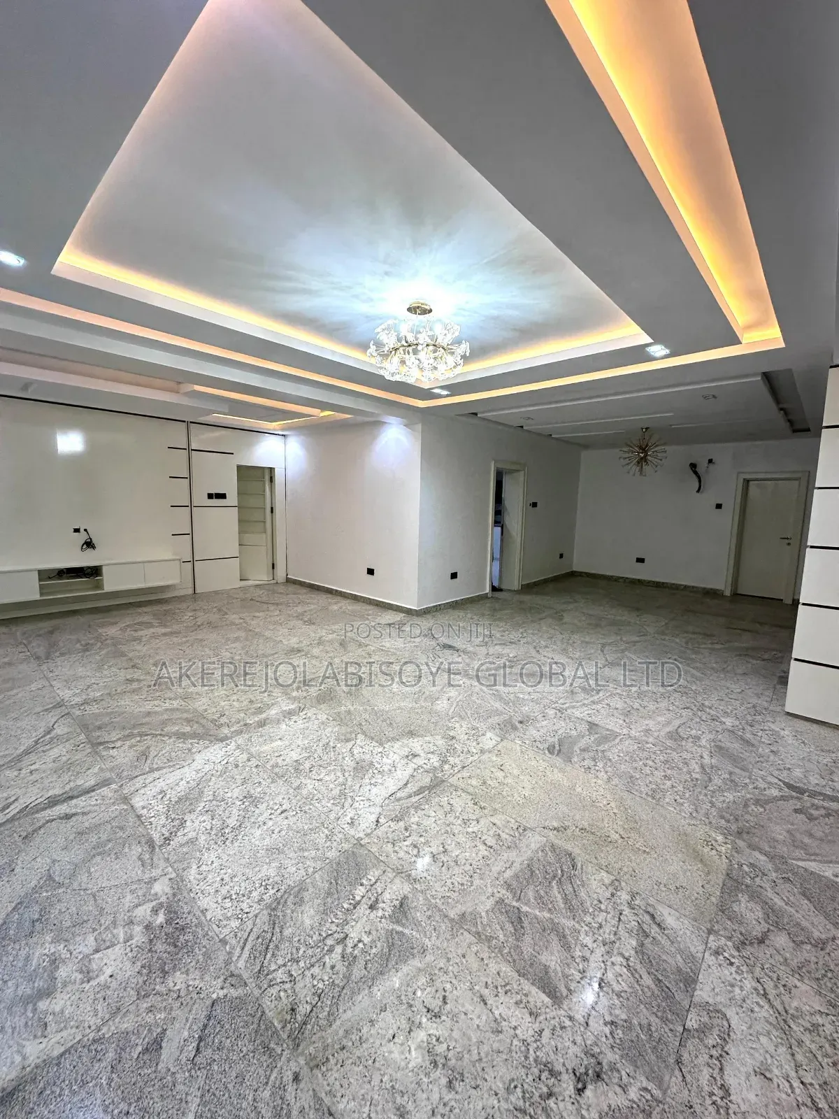 4bdrm Duplex in Gwarinpa Main for sale in Gwarinpa