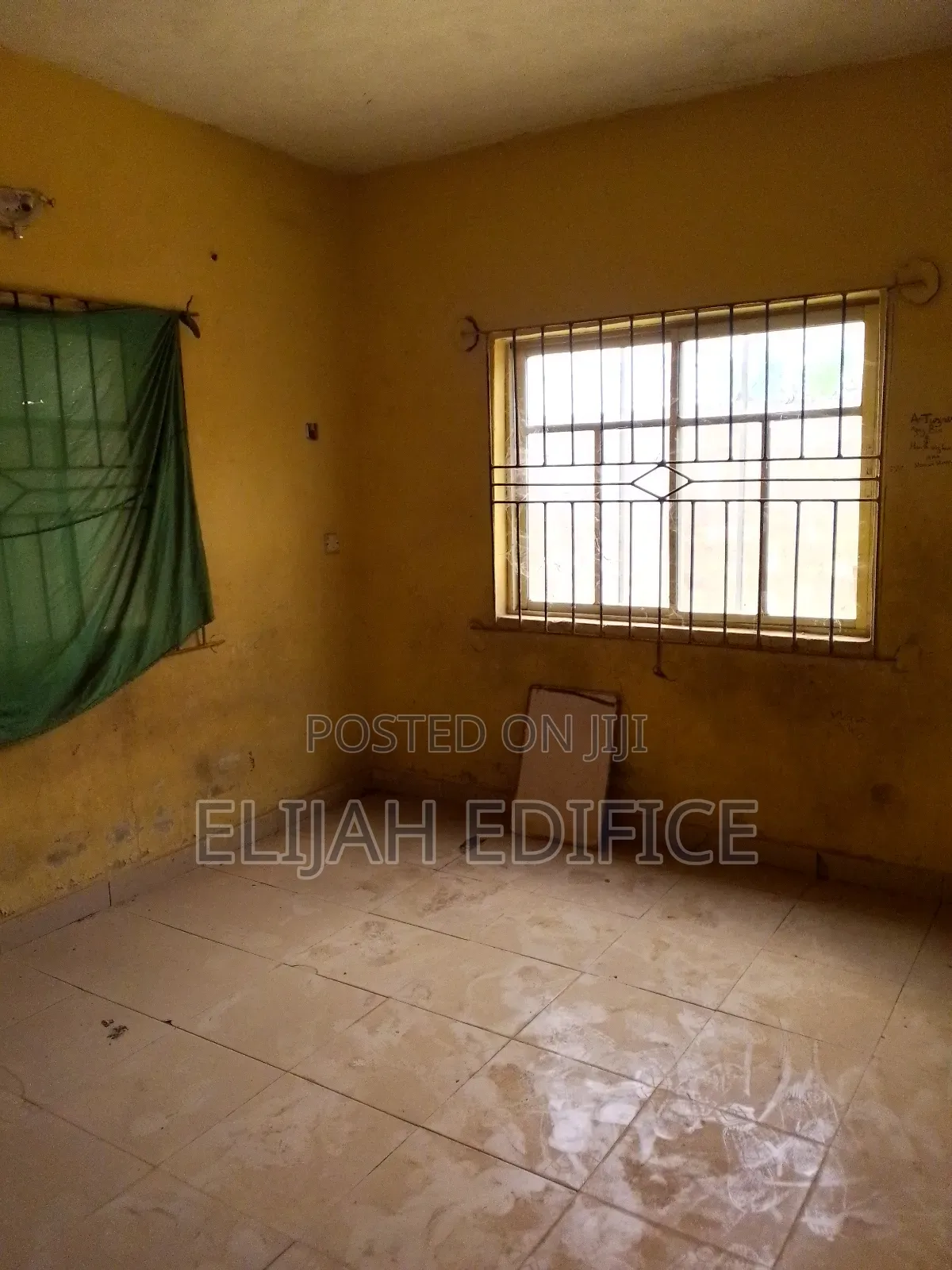 Facing Road,Office Space(Mini Flat) at Oshotta,Ikorodu Lagos. in Ijede / Ikorodu