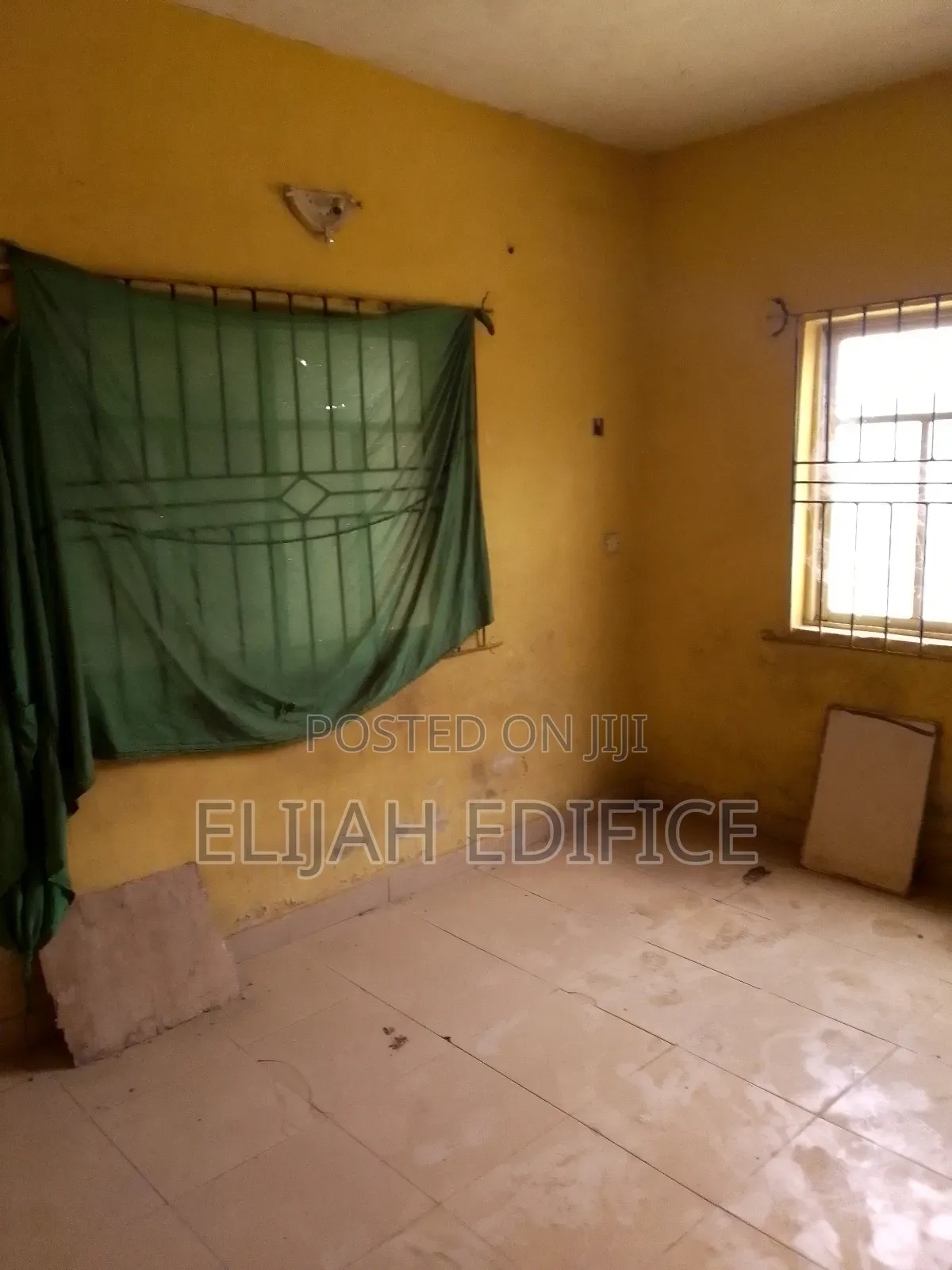 Facing Road,Office Space(Mini Flat) at Oshotta,Ikorodu Lagos. in Ijede / Ikorodu