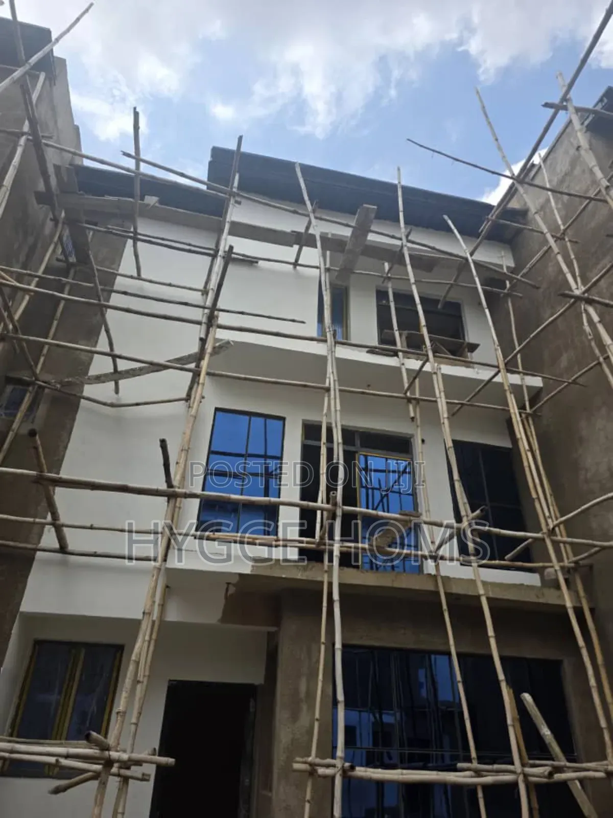 4bdrm Townhouse/Terrace in Ogba Gra in Ogba