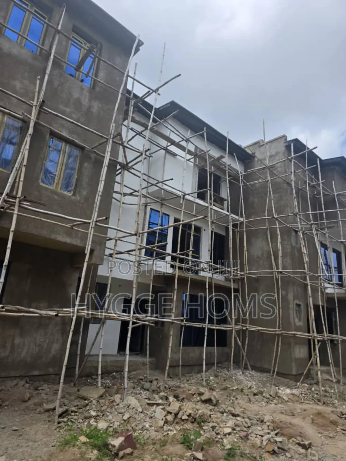 4bdrm Townhouse/Terrace in Ogba Gra in Ogba