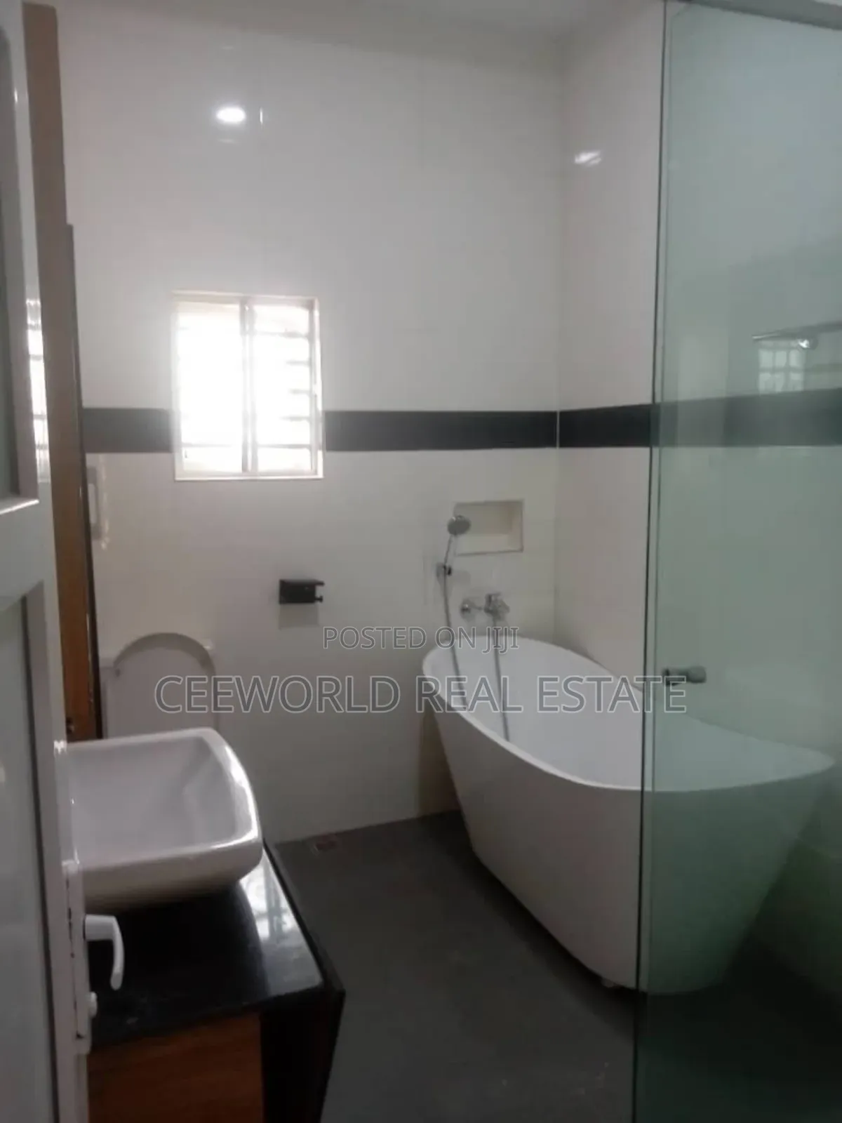 4bdrm Duplex in Liberty Academy, Akala Express for rent in Akala Express